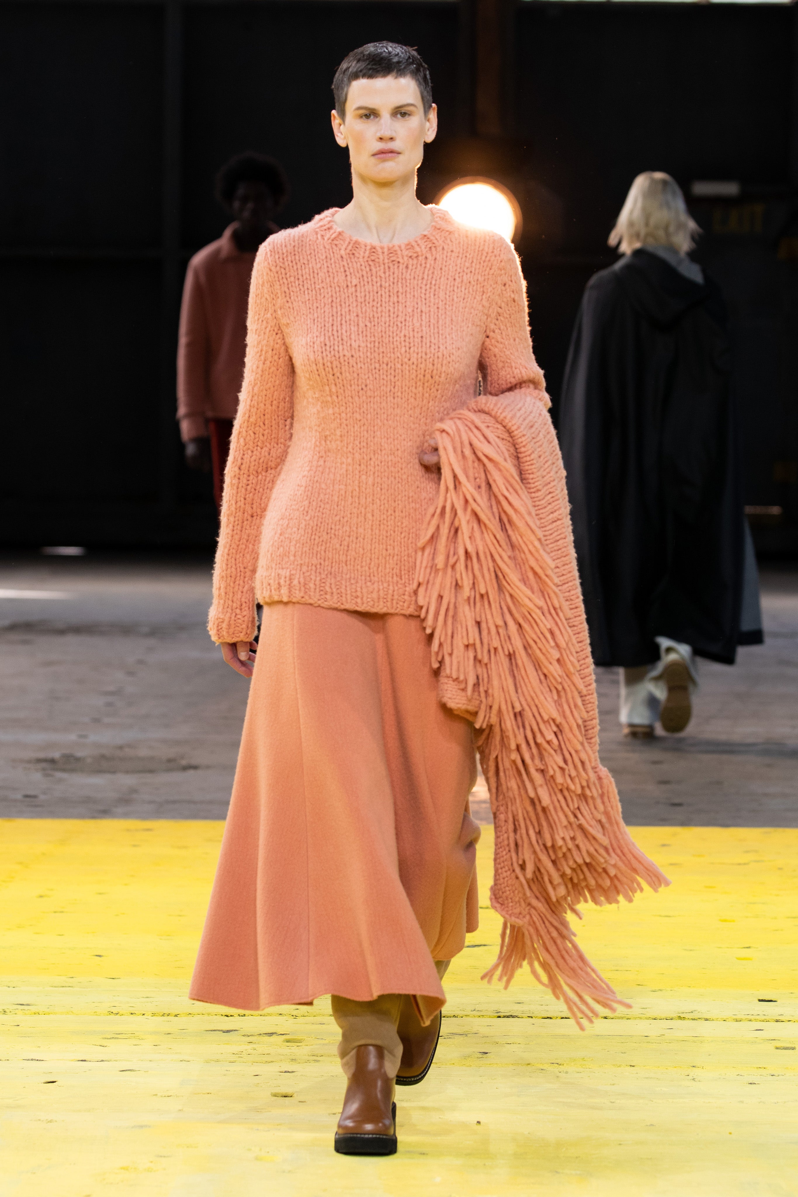 Fall 2022 Fashion Trends - 13 Stylish Outfit Ideas for Women | Autumn Wardrobe Essentials & Seasonal Looks