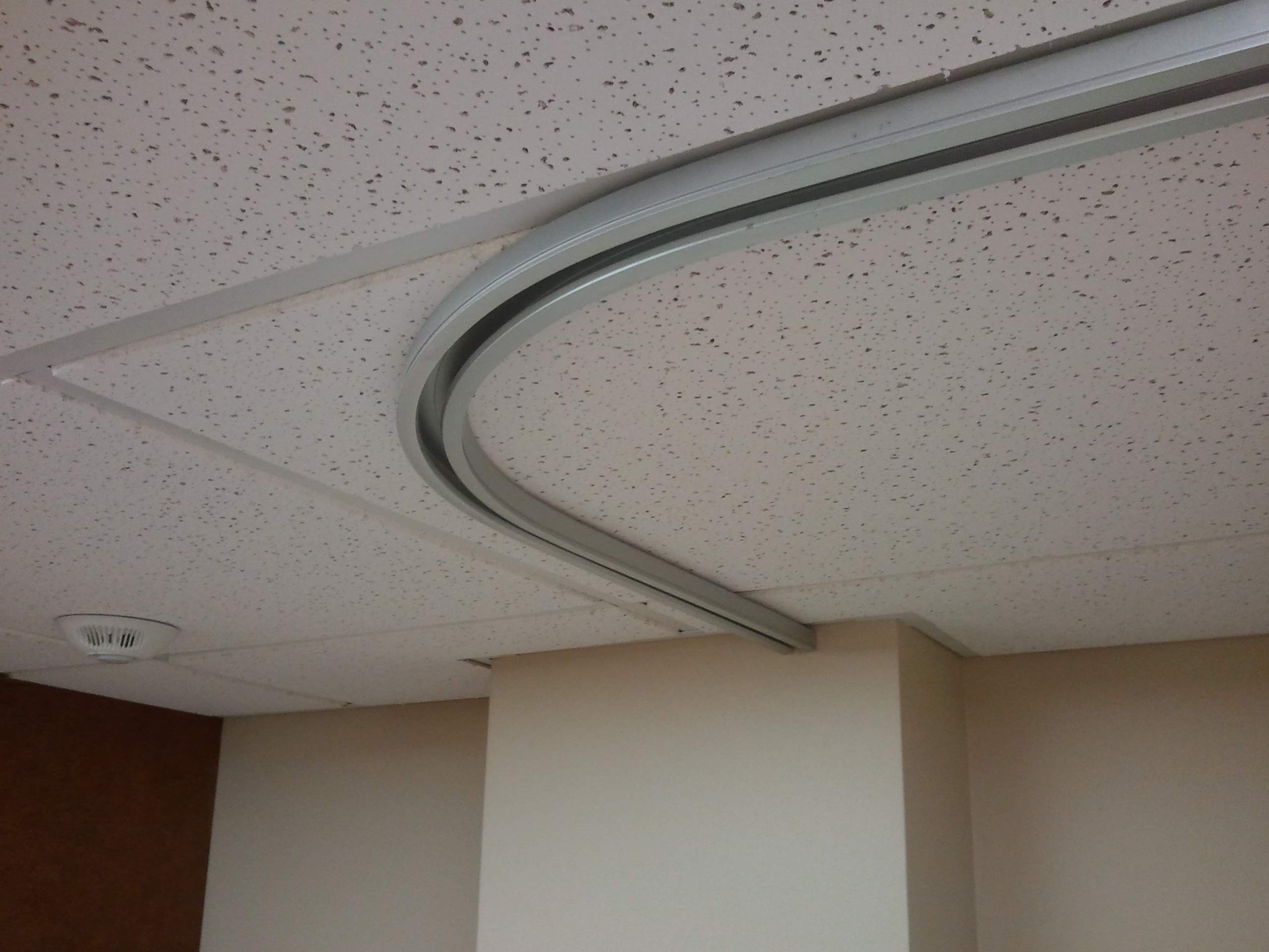 Omnimed 153007-SIL 45 Degree Angle Corner Ceiling Track Set for Medical Curtains - Silver Finish | Hospital, Clinic & Healthcare Facility Partition Solution