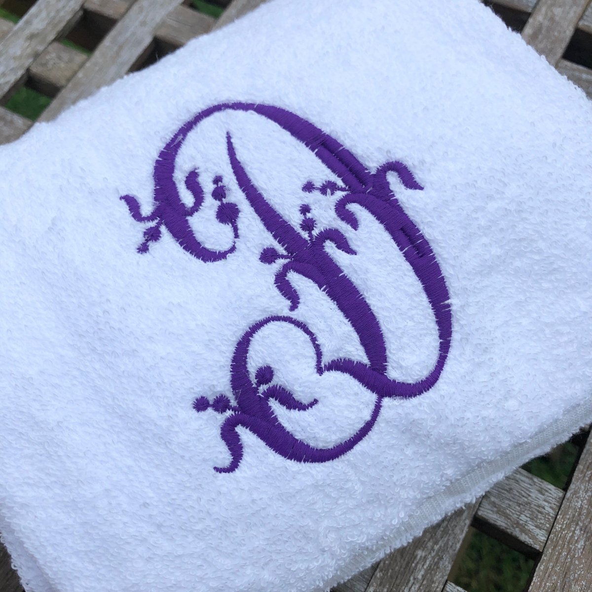 Monogram Embroidered White Bathroom Hand Towel - Soft Cotton Guest Towel Set for Spa, Luxury Hotel & Home Decor - Perfect for Bath, Powder Room and Wedding Gifts