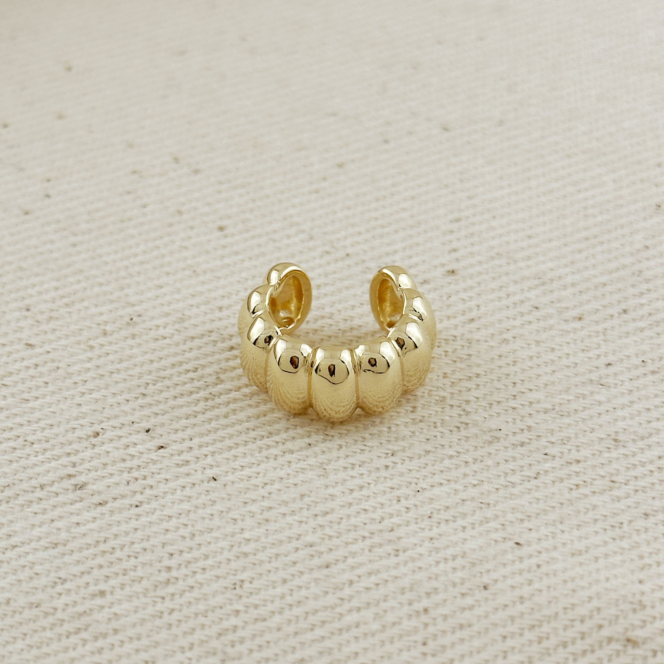 18k Gold Filled Scalloped Ear Cuff Earrings for Women - Trendy Cartilage Hoop Earrings for Helix, Tragus & Ear Piercing - Perfect for Parties, Weddings & Everyday Wear
