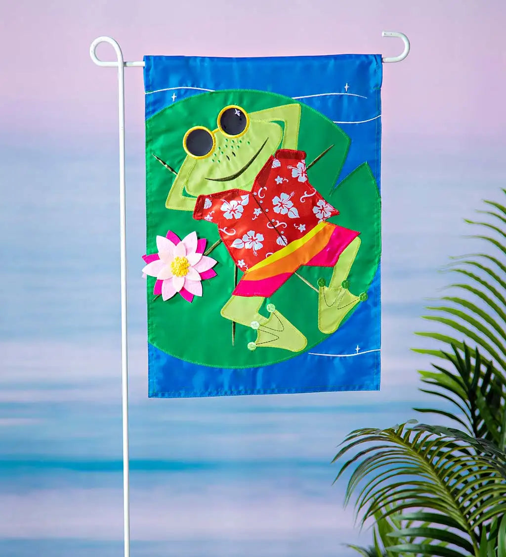 Frog's Summer Vacation Garden Applique Flag - Outdoor Decorative Banner for Patio, Yard, and Garden Parties