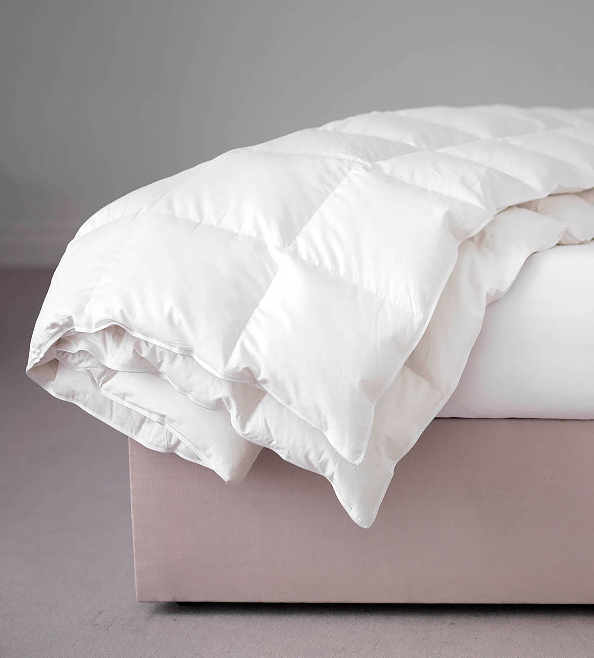 Premium 100% Hungarian Goose Down Comforter - Luxurious All-Season Warmth for Bedroom, Hotel, and Guest Room Comfort