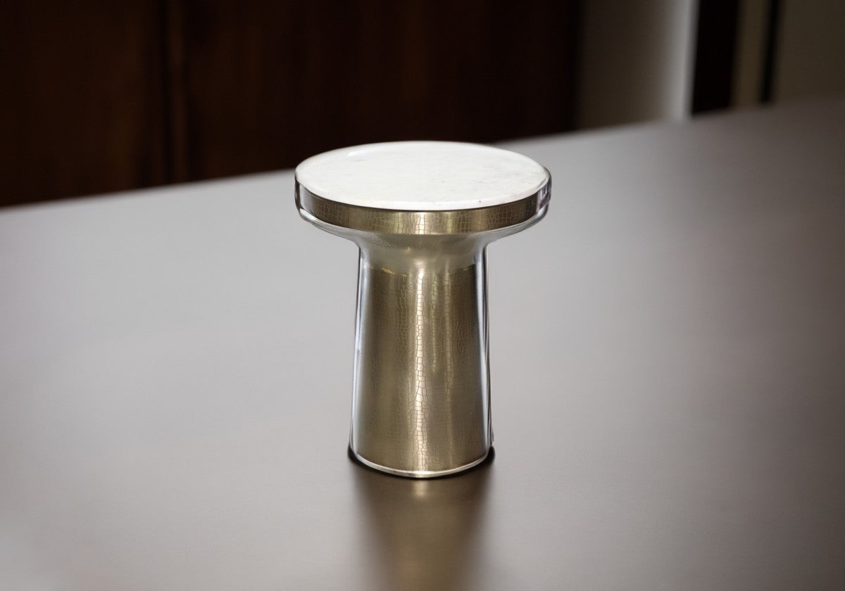 Elegant Gold Accent Table - Modern Side Table for Living Room, Bedroom & Entryway Decor