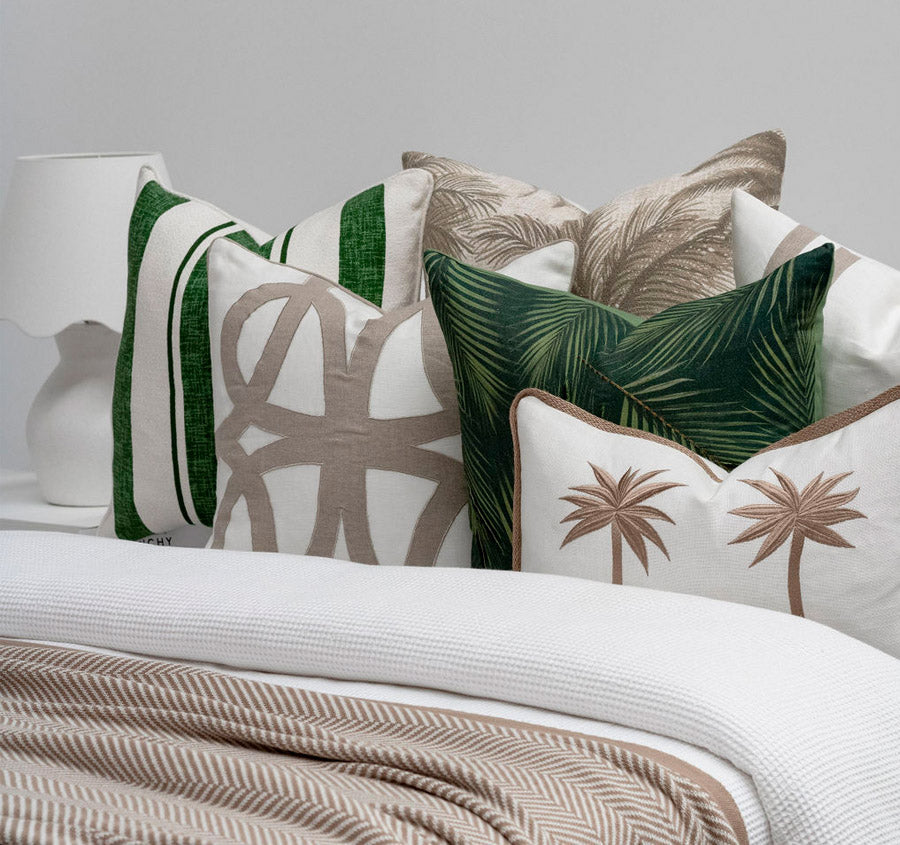 Premium 50x50cm Green Filled Cushion - Soft & Comfortable Throw Pillow for Sofa, Bed, or Chair - Perfect for Living Room, Bedroom & Home Decor