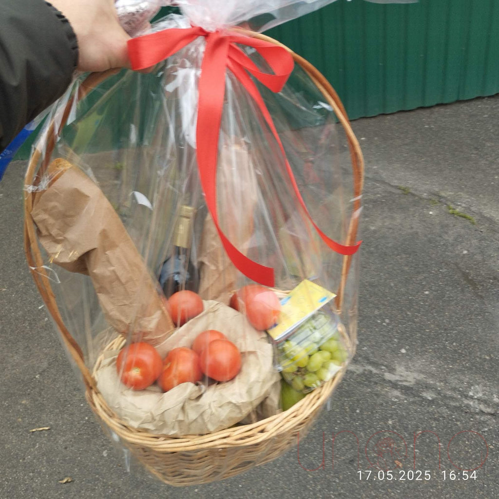 Happy Family Gift Basket - Thoughtful Present for Birthdays, Holidays & Special Occasions - Perfect for New Parents, Anniversaries & Housewarmings