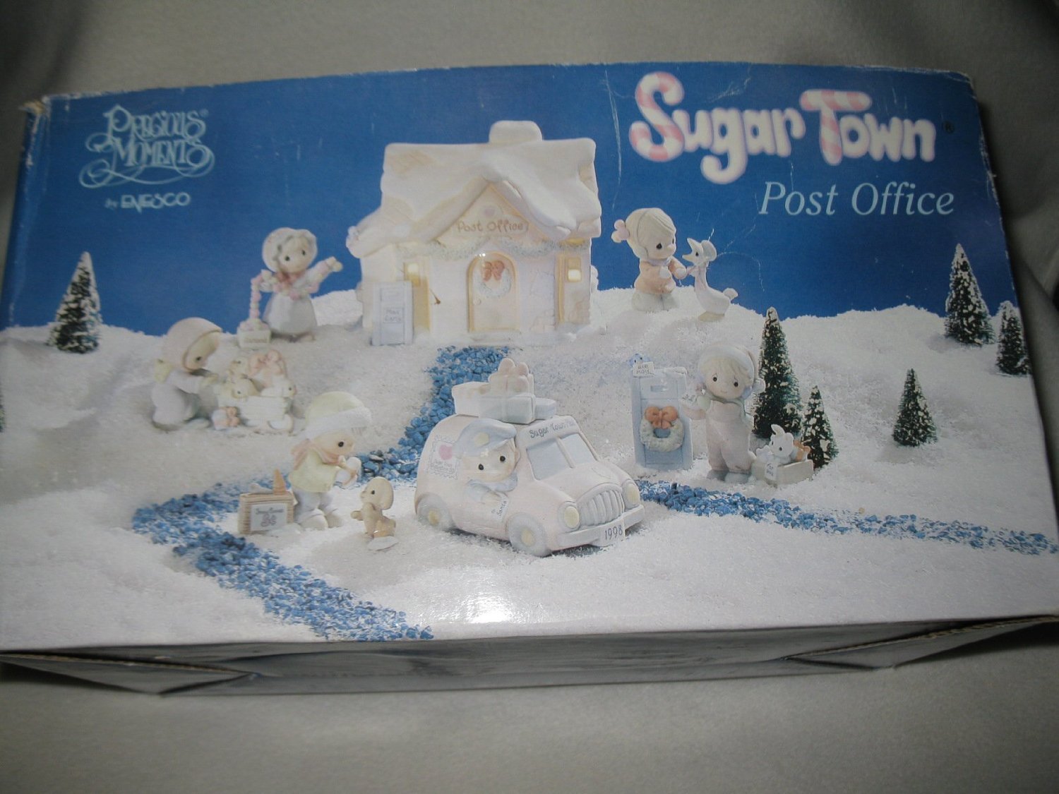 Precious Moments #456217 Sugar Town Post Office Complete 8-Piece Collection Set - Perfect for Christian Gift, Home Decor, and Collectible Display