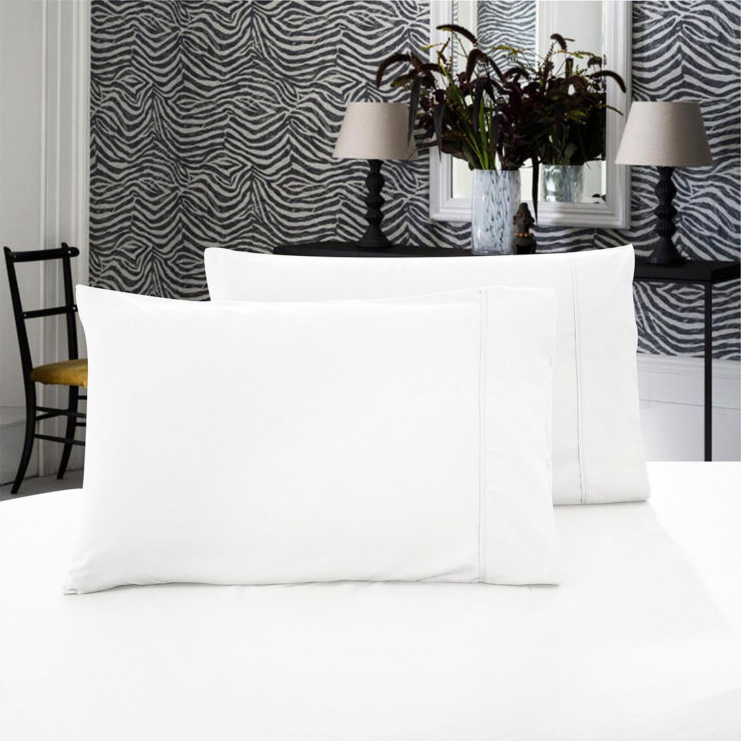 1000TC Premium Ultra Soft Queen Size Pillowcases (2 Pack) - White | Luxury Bedding for Hotels, Home & Airbnb