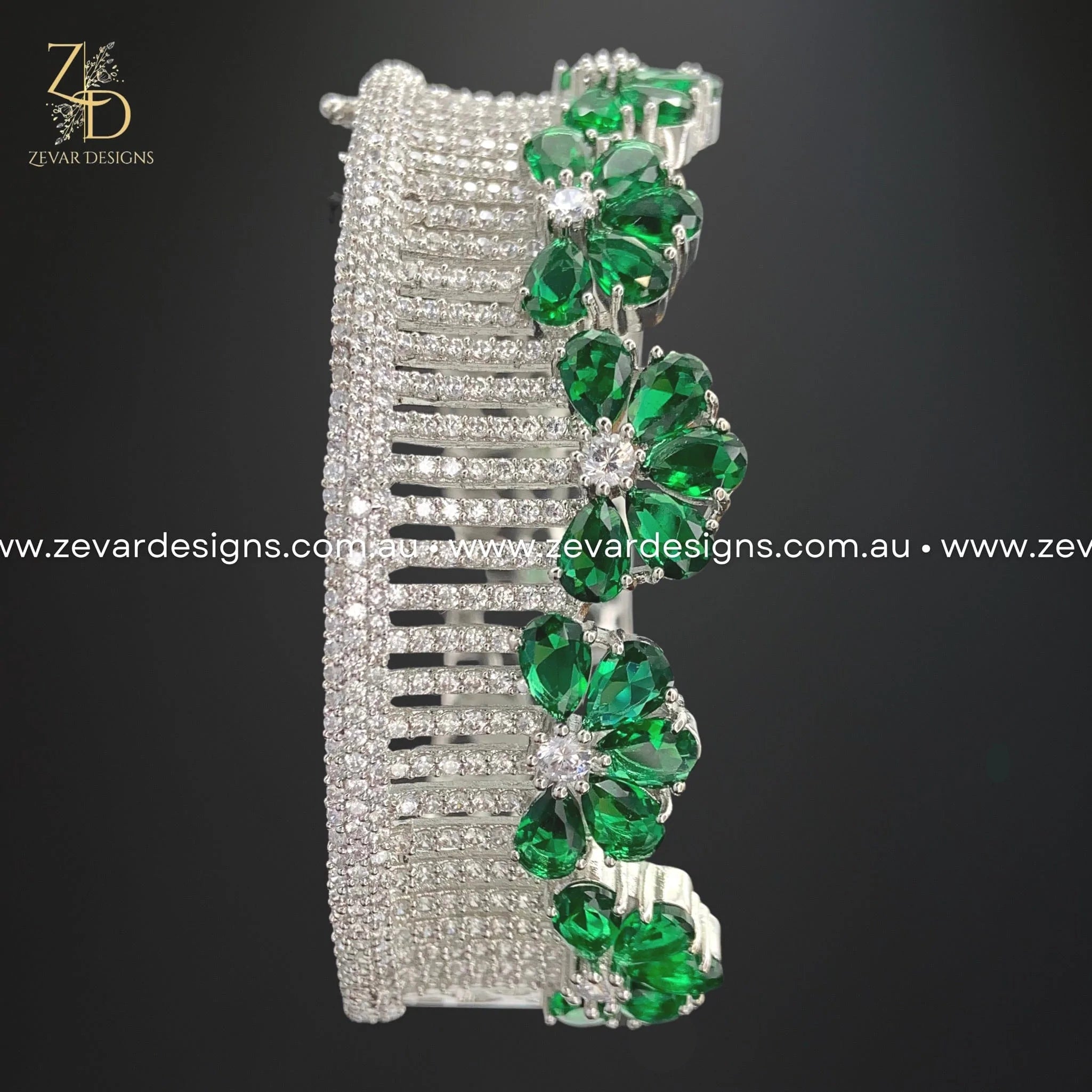 Zircon Green Adjustable Bracelet for Women - Stylish & Elegant Jewelry Gift for Everyday Wear, Parties & Special Occasions