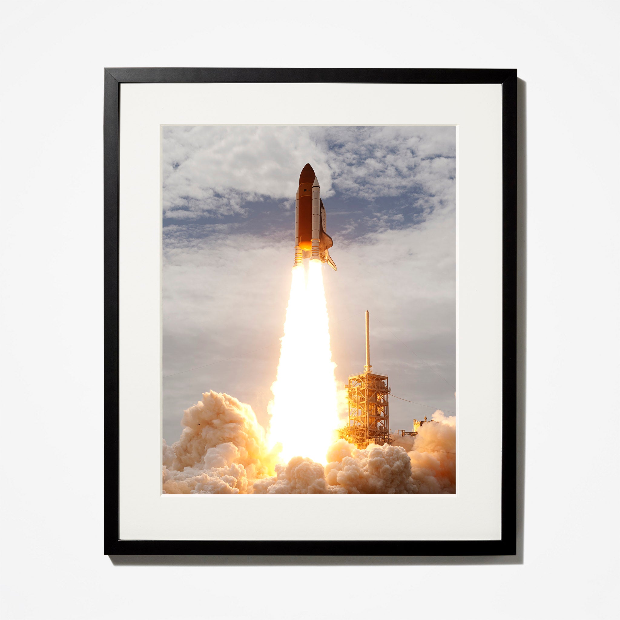 NASA Space Shuttle Atlantis Model - Collectible Spacecraft Replica for Home & Office Display - Perfect for Space Enthusiasts & STEM Education Decor
