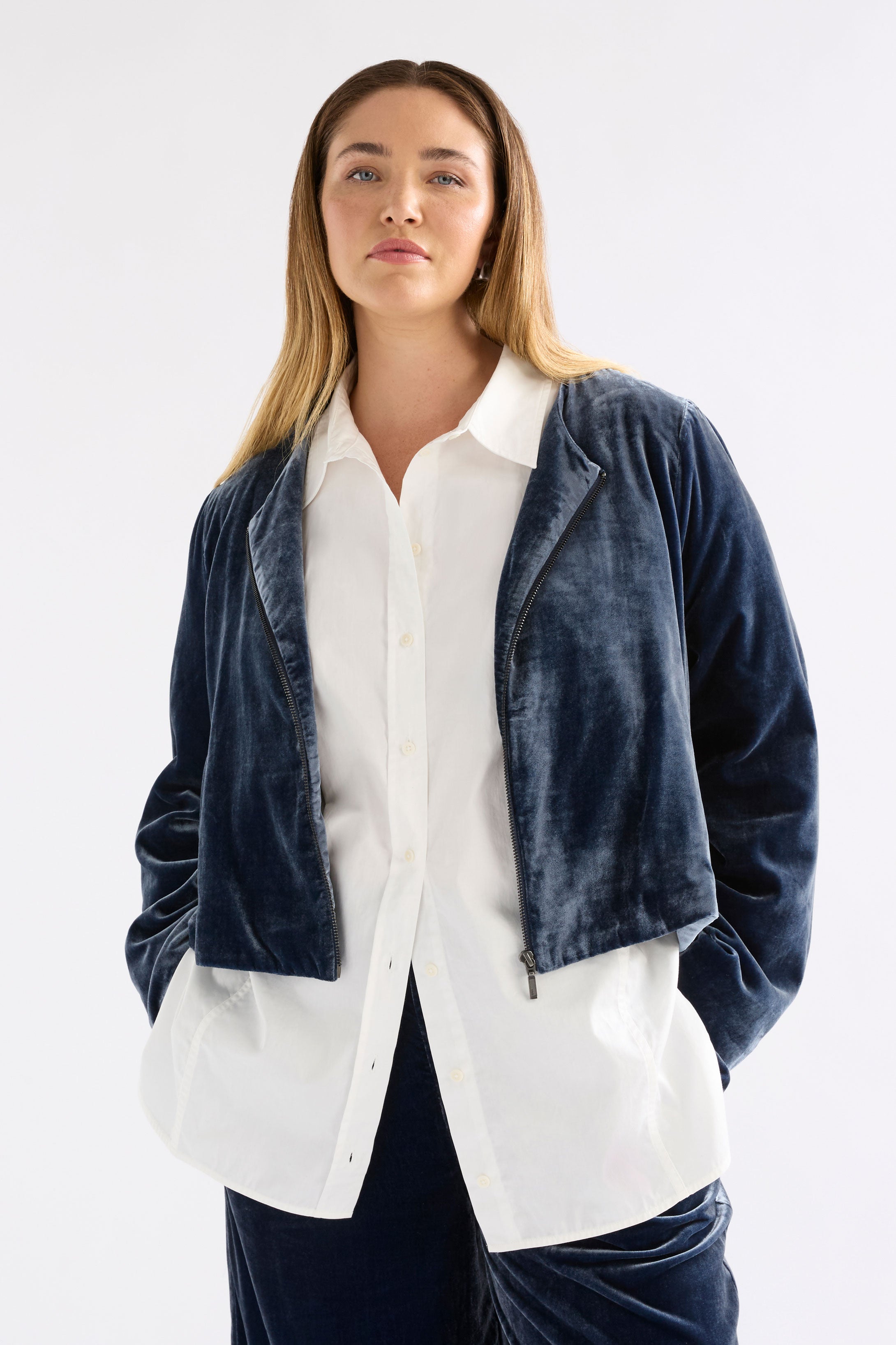 Suuri Zip Jacket - Lightweight Waterproof Windbreaker for Men & Women | Perfect for Hiking, Running & Outdoor Adventures