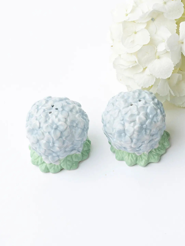 Premium Hydrangea Salt and Pepper Shakers Set - Elegant Floral Ceramic Seasoning Shakers for Kitchen, Dining Table & Gift Giving