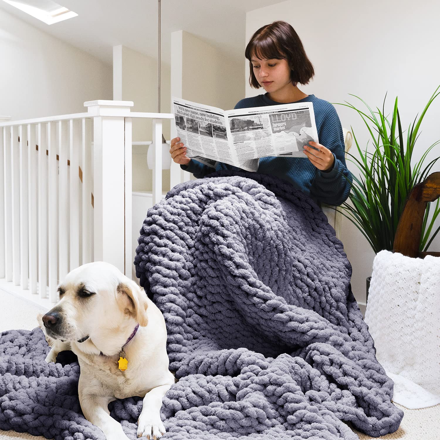 ERLYEEN Chunky Knit Blanket - Handmade Chenille Throw Blanket for Bed, Couch & Sofa - Ultra Soft & Warm Cozy Blanket - Perfect Gift for Christmas, Home Decor (60x60 Inches, Gray) - Ideal for Snuggling, Lounging & Winter Nights