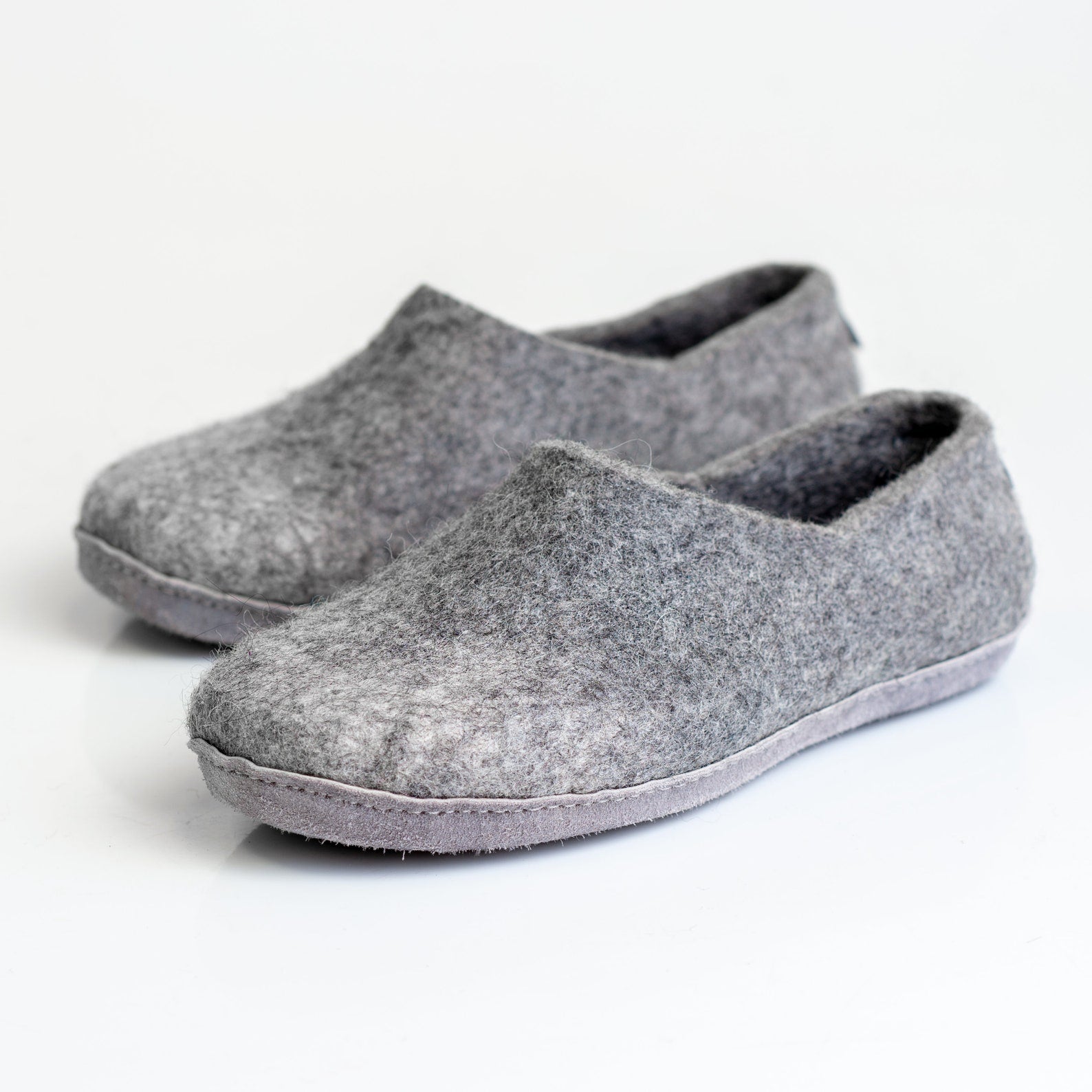 Men's Comfortable Alpaca Wool Clogs - Soft & Warm Winter House Shoes for Indoor & Outdoor Use