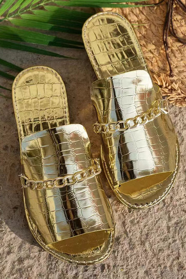 Stylish Casual Flat Beach Sandals with Fashionable Chain Accessories - Perfect for Summer Vacations, Pool Parties, and Seaside Walks