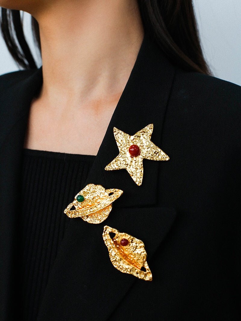 Stylish Dazzling Stars Pentagram Planet Brooch Pin - Perfect for Gothic Fashion, Cosplay & Accessories