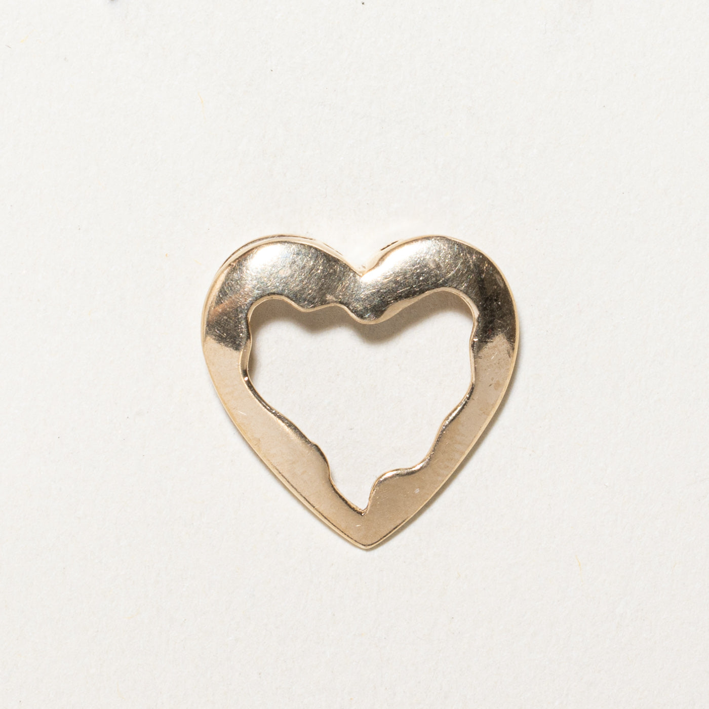 10K Yellow Gold Hollow Heart Pendant Necklace for Women - Dainty & Elegant Jewelry Gift for Valentine's Day, Anniversary or Birthday - Perfect for Layering and Everyday Wear