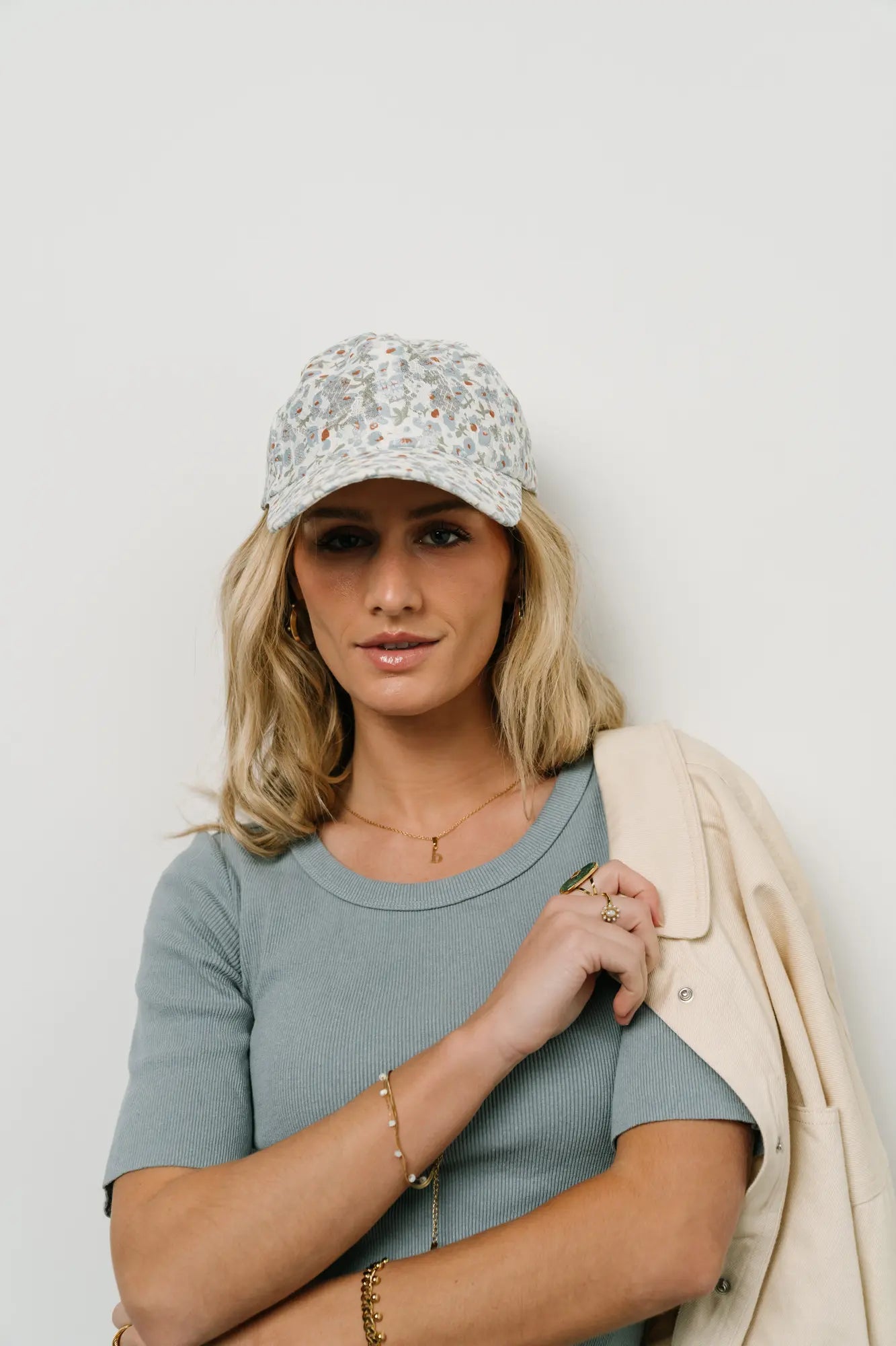 Stylish Blue Floral Baseball Cap for Women & Men - Perfect for Outdoor Activities, Sports, and Casual Wear