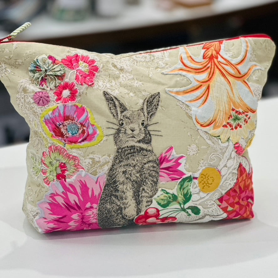 Ghillie Bunny Bag by Trish Harper - Stylish & Trendy Crossbody Purse for Women, Perfect for Casual Outings, Shopping & Travel
