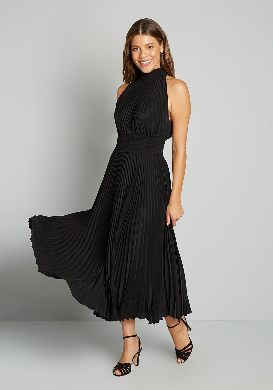 Elegant Halter Neck Maxi Dress for Women - Flowy Summer Beach Dress, Boho Chic Party Outfit, Perfect for Vacations & Date Nights
