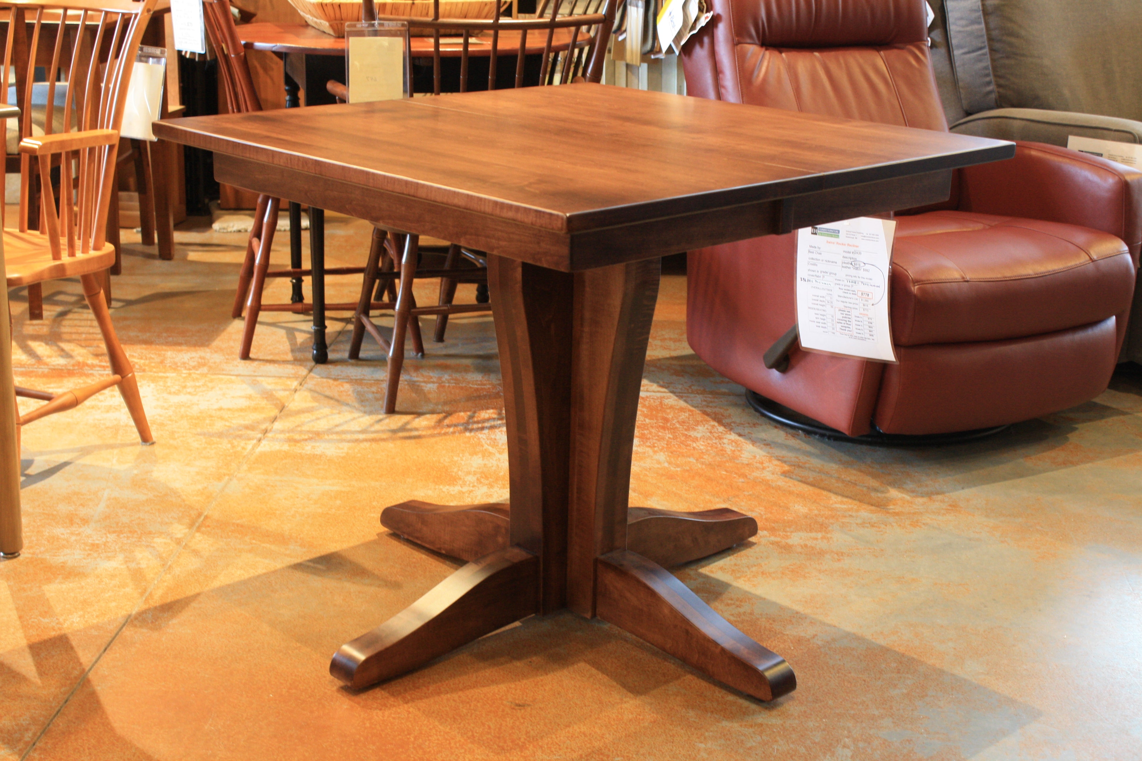 Vintage Single Pedestal Compact Extension Dining Table - Space-Saving Expandable Table for Small Dining Rooms, Kitchens & Apartments