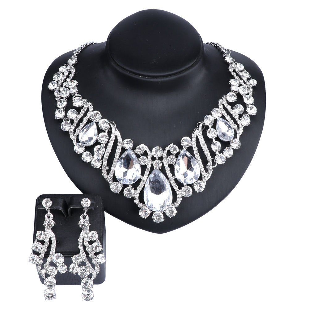 Elegant Crystal Pendant Necklace and Earrings Set for Women - Perfect for Parties, Weddings & Date Nights