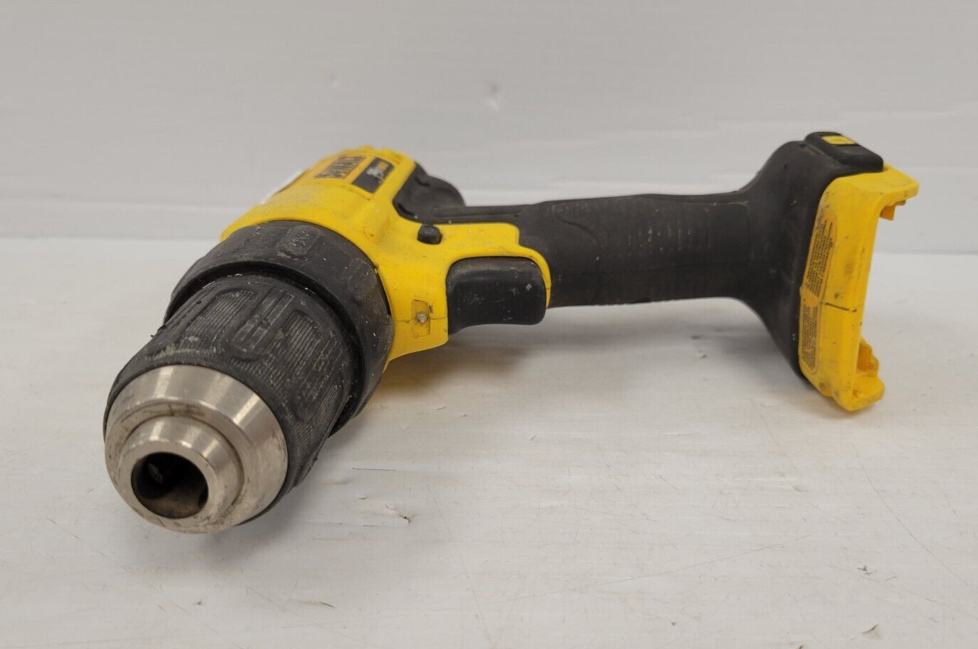 DEWALT DCD771 20V MAX Cordless Drill/Driver Kit - Powerful & Lightweight for Home DIY, Construction, and Woodworking Projects