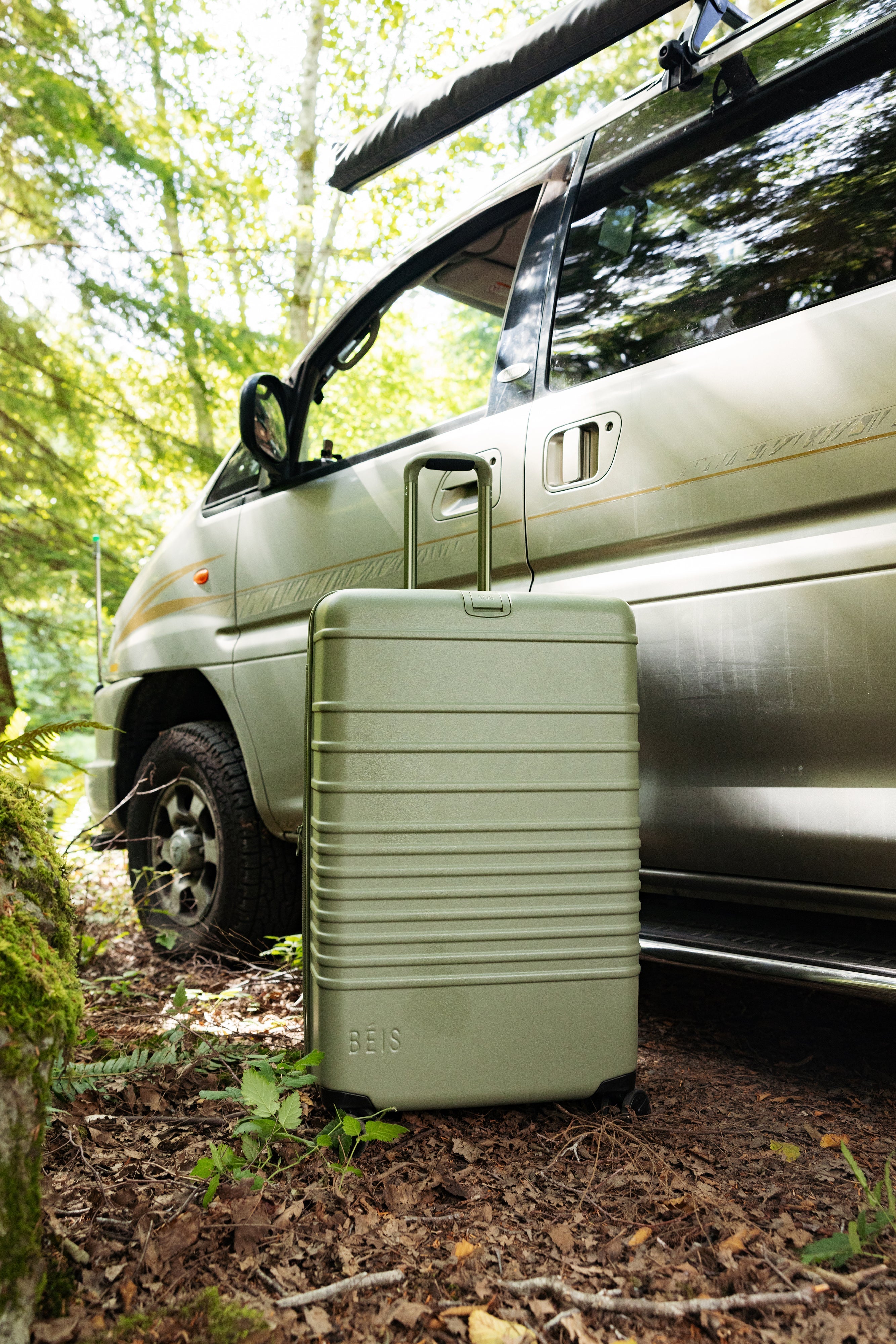 Large Olive Check-In Roller Luggage - Perfect for Air Travel, Business Trips & Vacation Packing