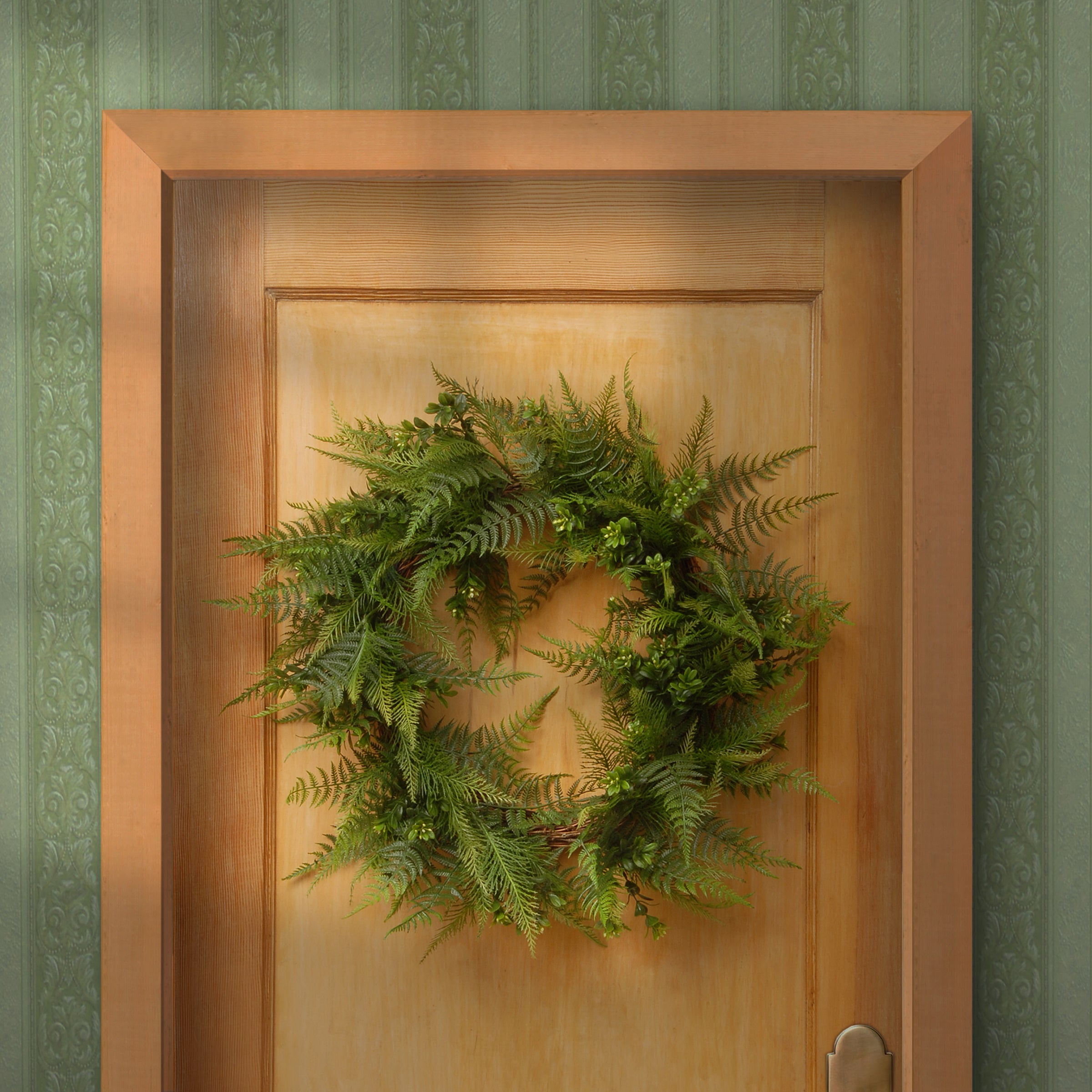 22 Inch Artificial Spring Wreath with Realistic Boston Fern Leaves - Perfect for Front Door Decor, Easter Home Decorations & Seasonal Wall Hangings
