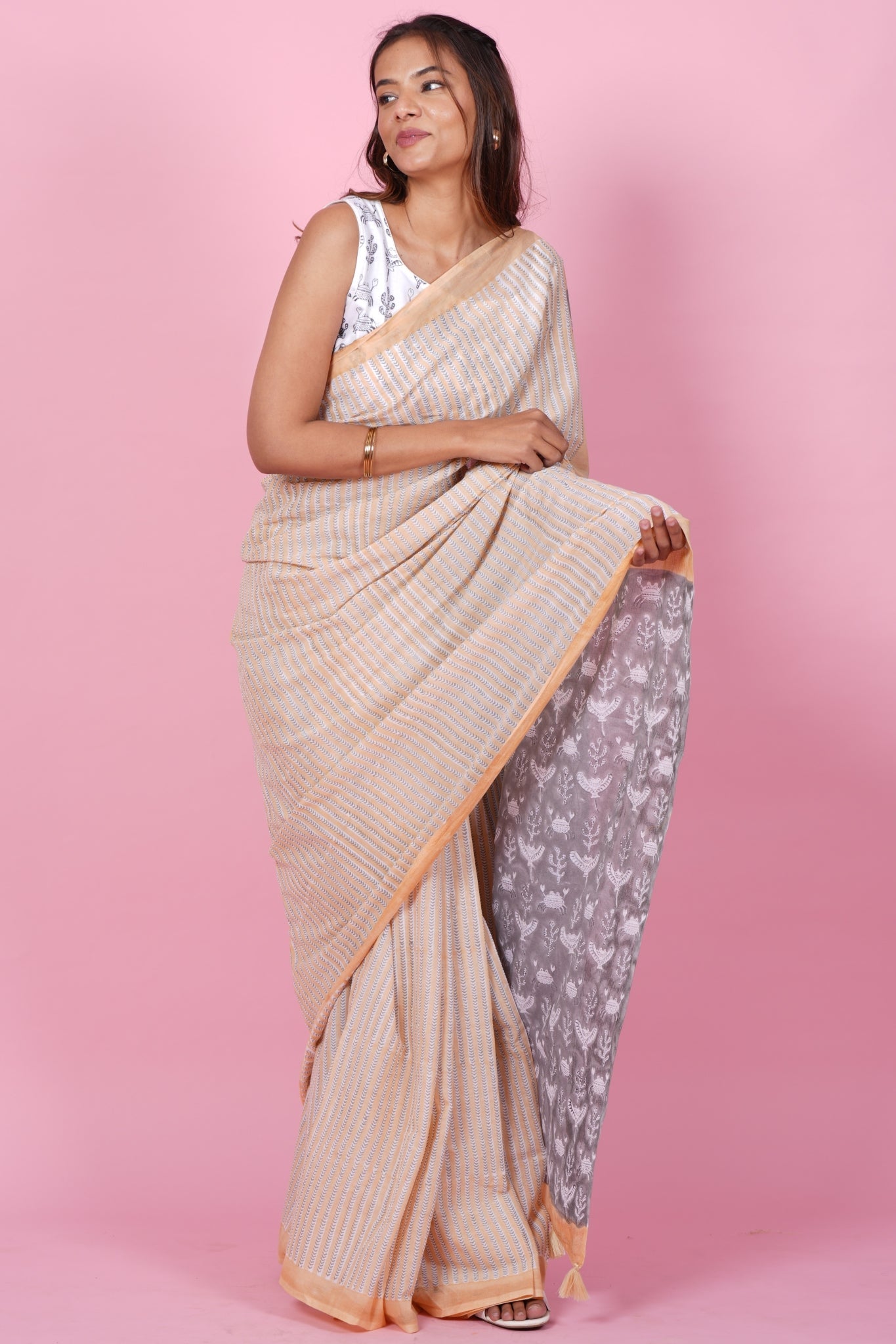 Handblock Printed King Crabs Gray Mul Cotton Saree - Traditional Indian Saree for Women, Perfect for Weddings, Parties & Festive Occasions