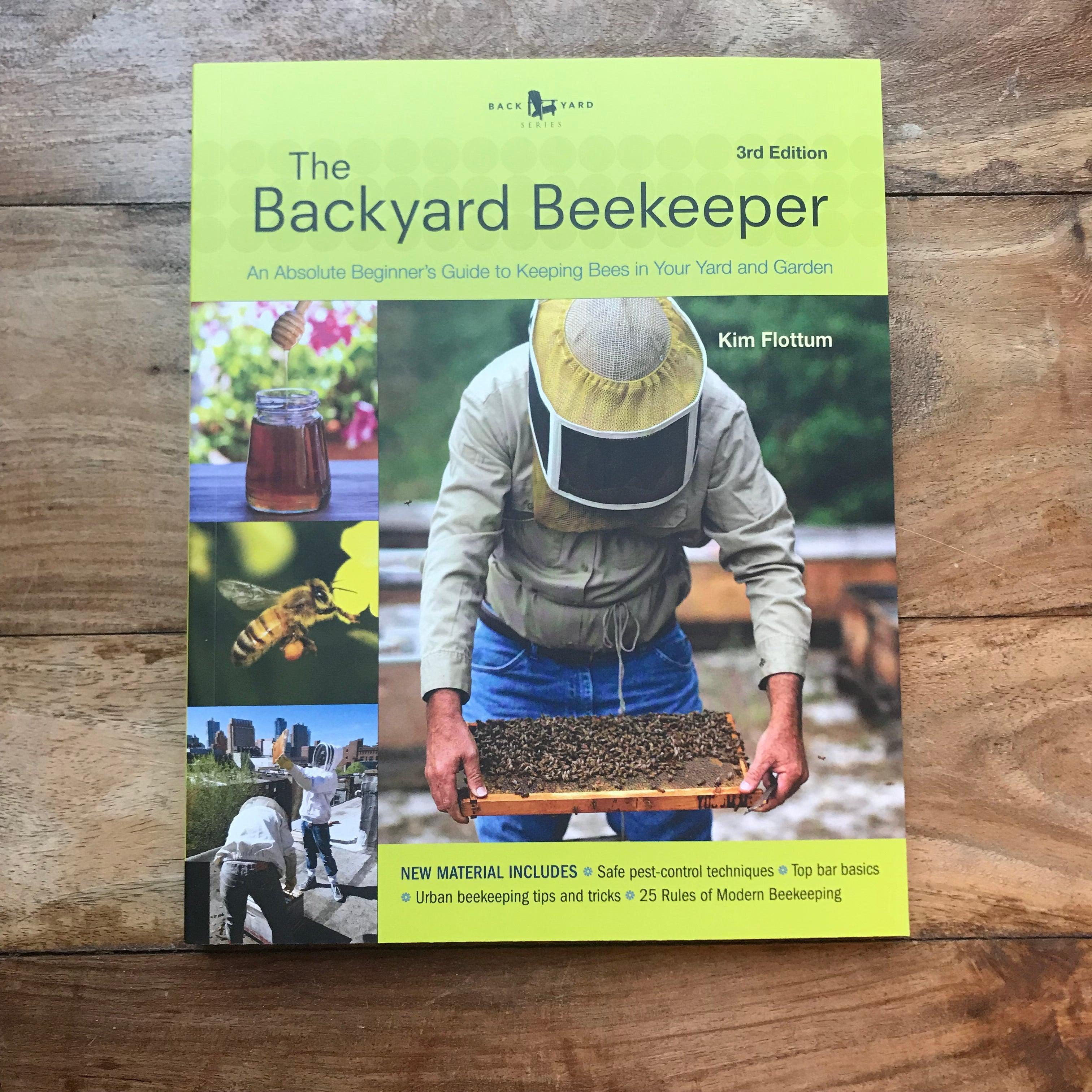 The Backyard Beekeeper: A Beginner's Guide to Sustainable Beekeeping by Kim Flottum - Perfect for Home Gardeners & Honey Enthusiasts