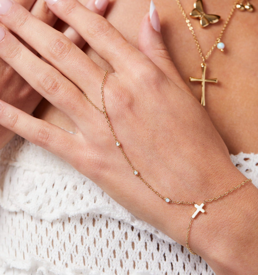 Stylish Cross Hand Chain for Women - Elegant Religious Jewelry for Everyday Wear, Gifts & Special Occasions