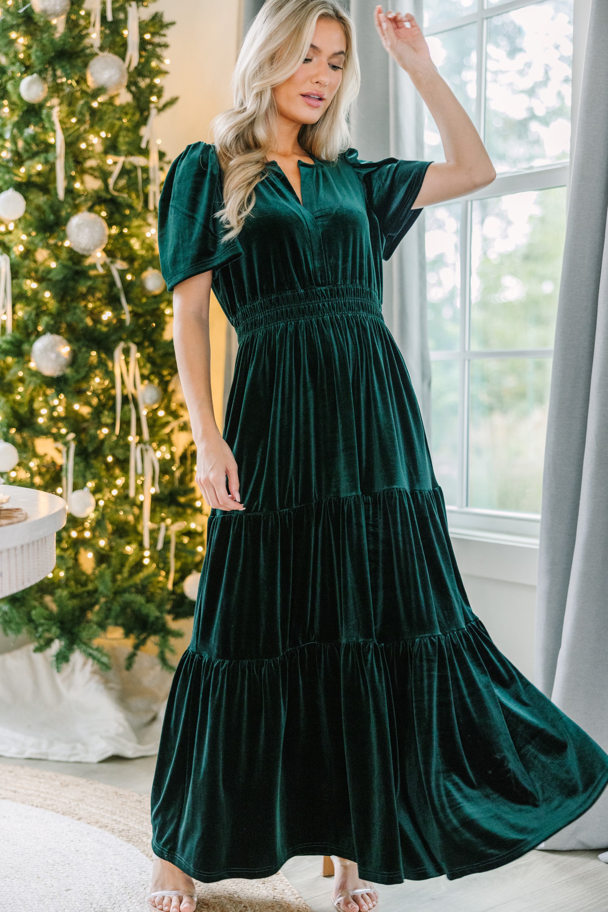 Emerald Green Velvet Maxi Dress for Women - Elegant Long Sleeve Formal Gown for Evening Parties, Weddings & Special Occasions