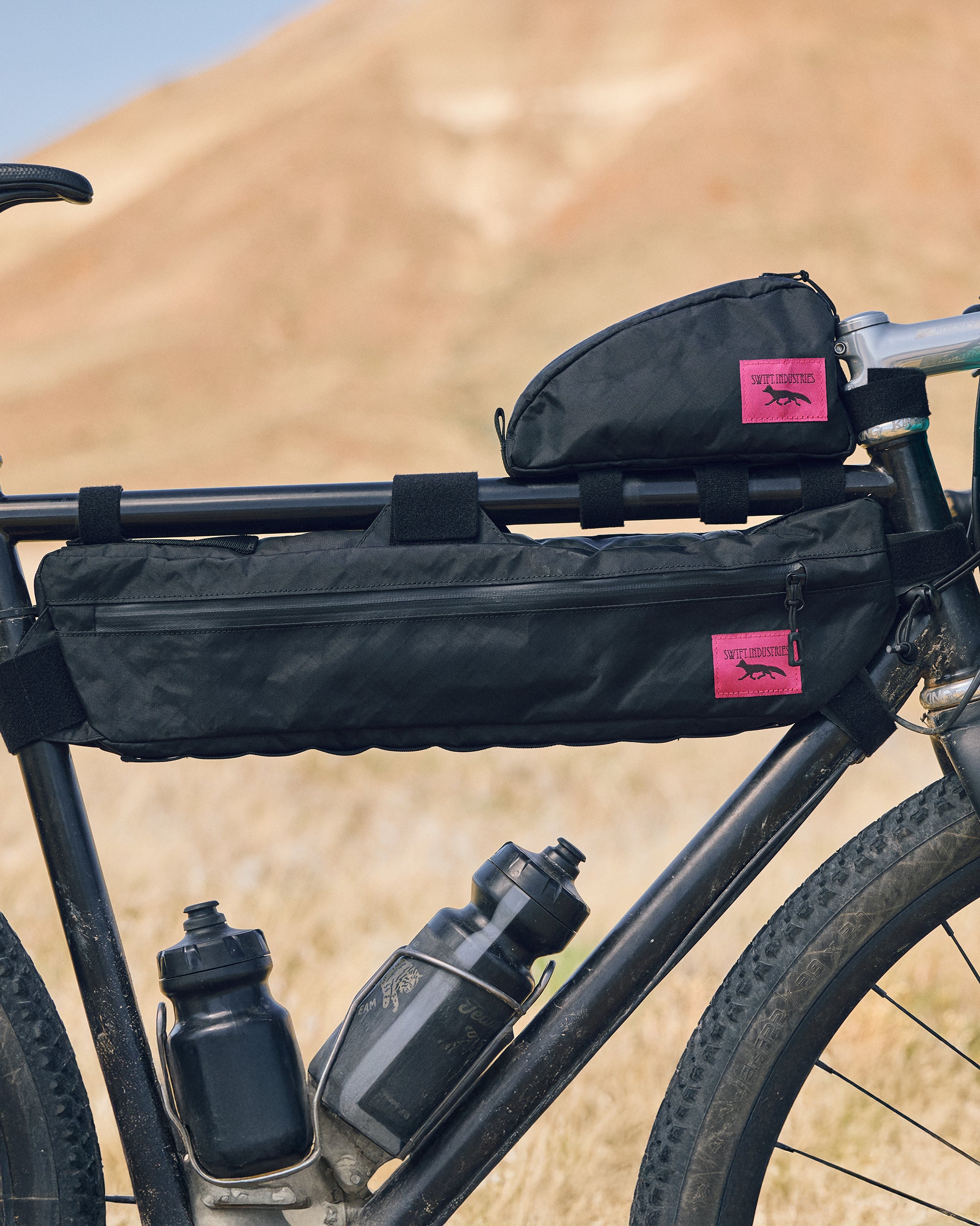 Swift Industries Hold Fast Half Frame Bag 4L - Lightweight Bike Frame Bag for Cycling & Commuting - Durable Waterproof Black Bicycle Storage for Road Bikes & Mountain Bikes