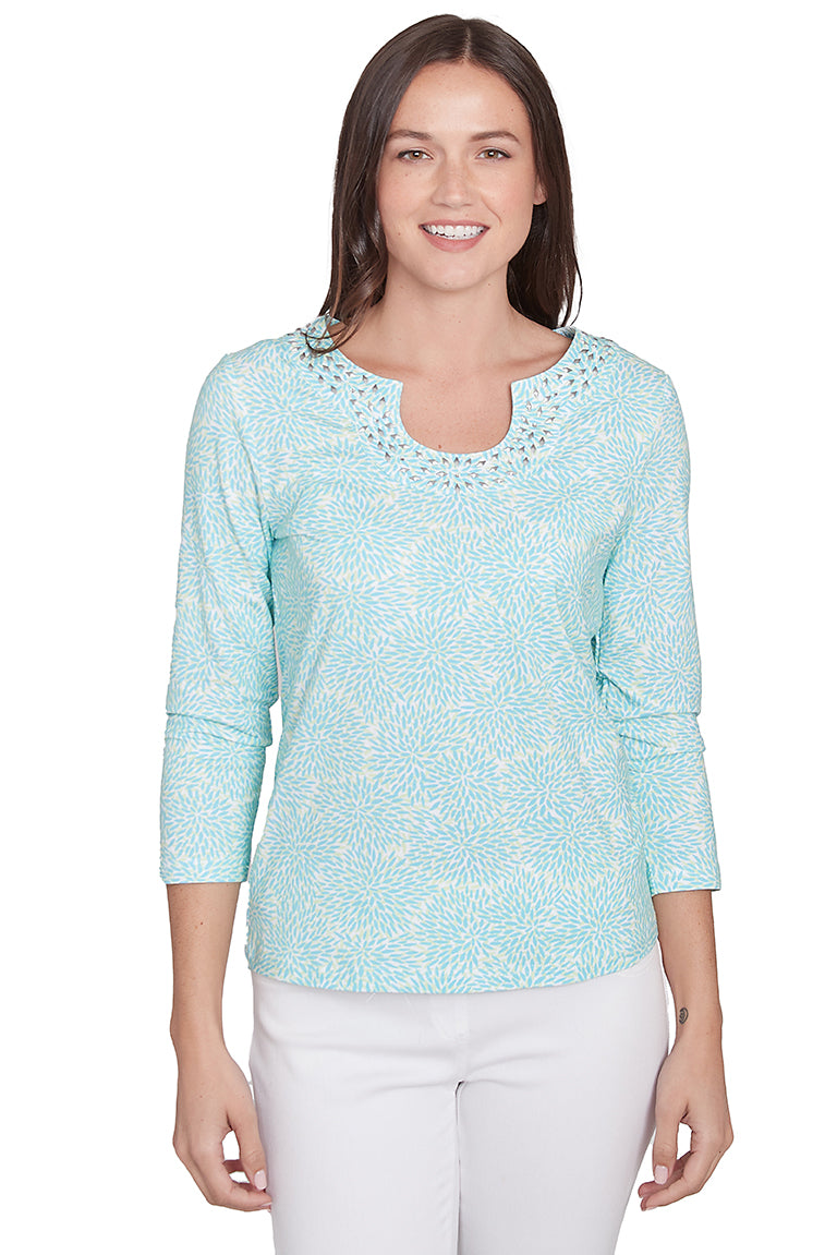 Stylish Spring Thing Horseshoe Neck Top for Women - Trendy Floral Print Blouse for Casual Outings & Date Nights