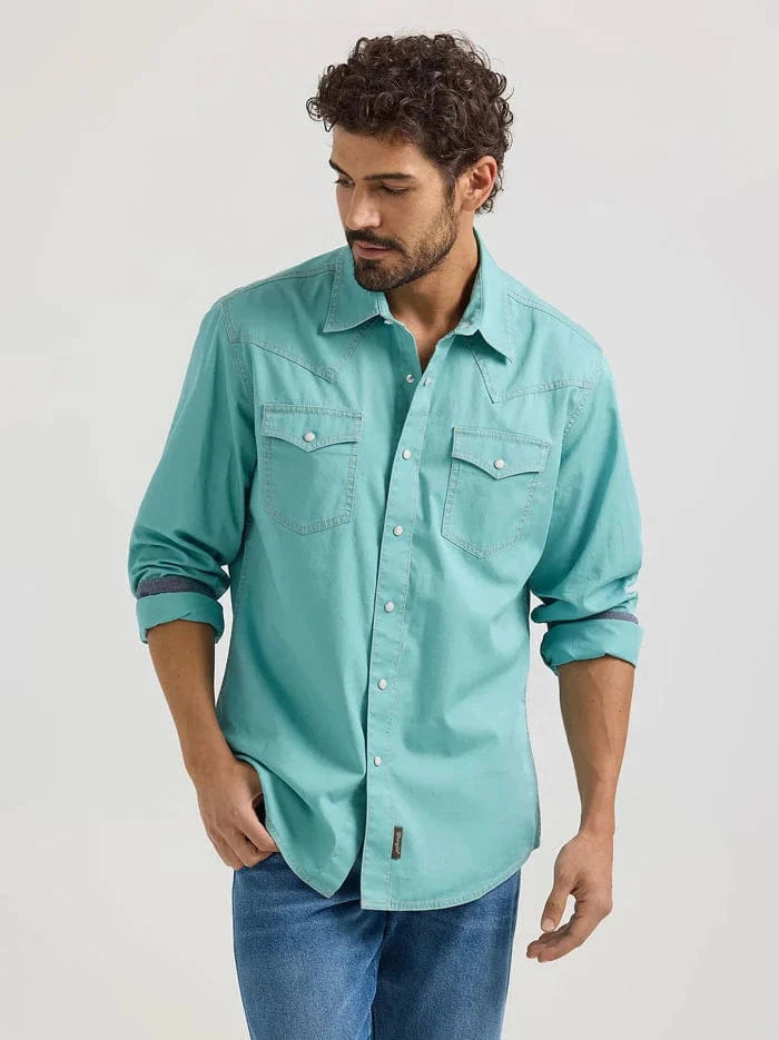 Wrangler Men's Retro Premium Long Sleeve Snap Shirt - Classic Modern Fit for Casual Wear & Outdoor Activities