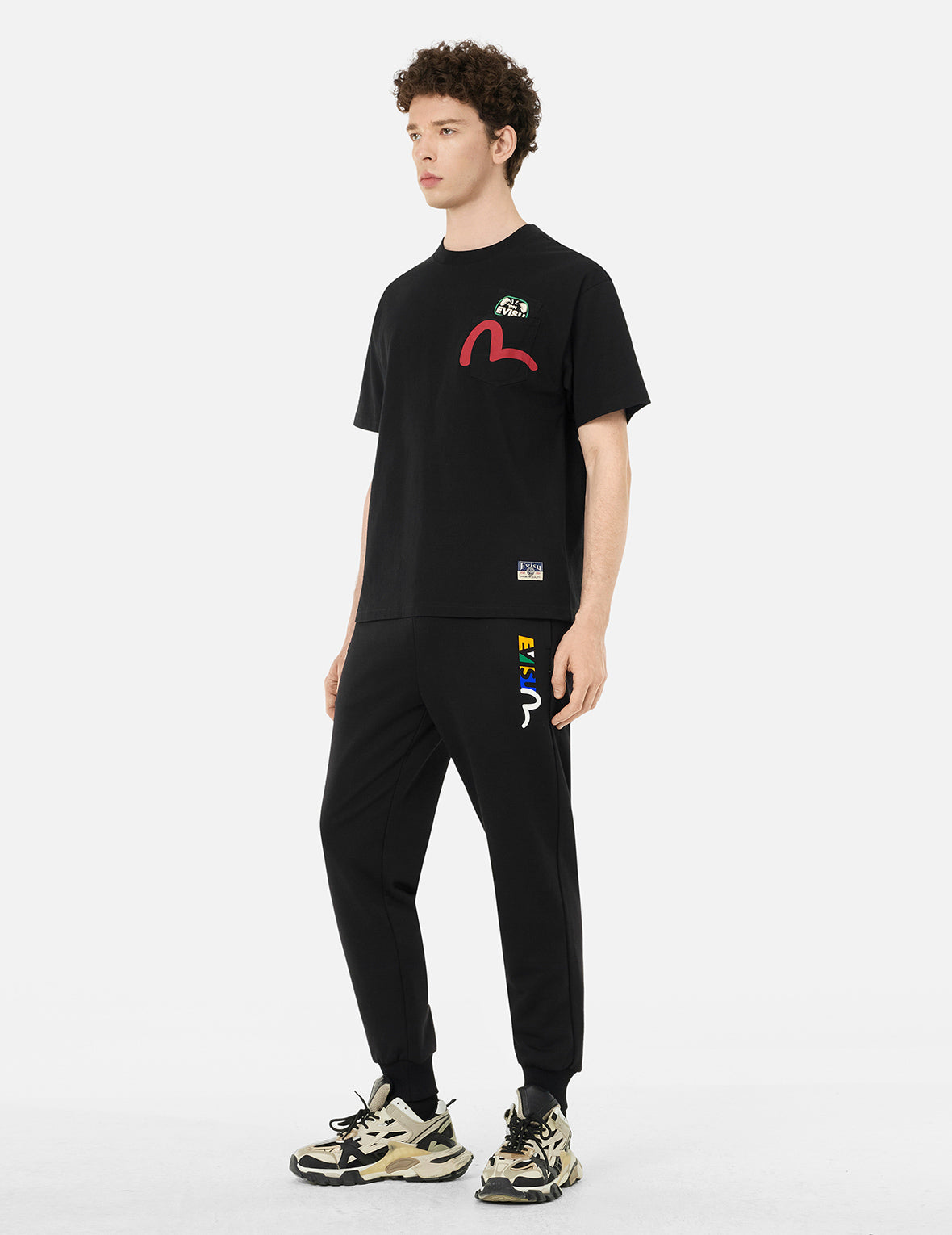 Multi Pocket & Print Detail Relax Fit T-Shirt for Men - Comfortable Casual Wear for Everyday, Travel & Outdoor Activities