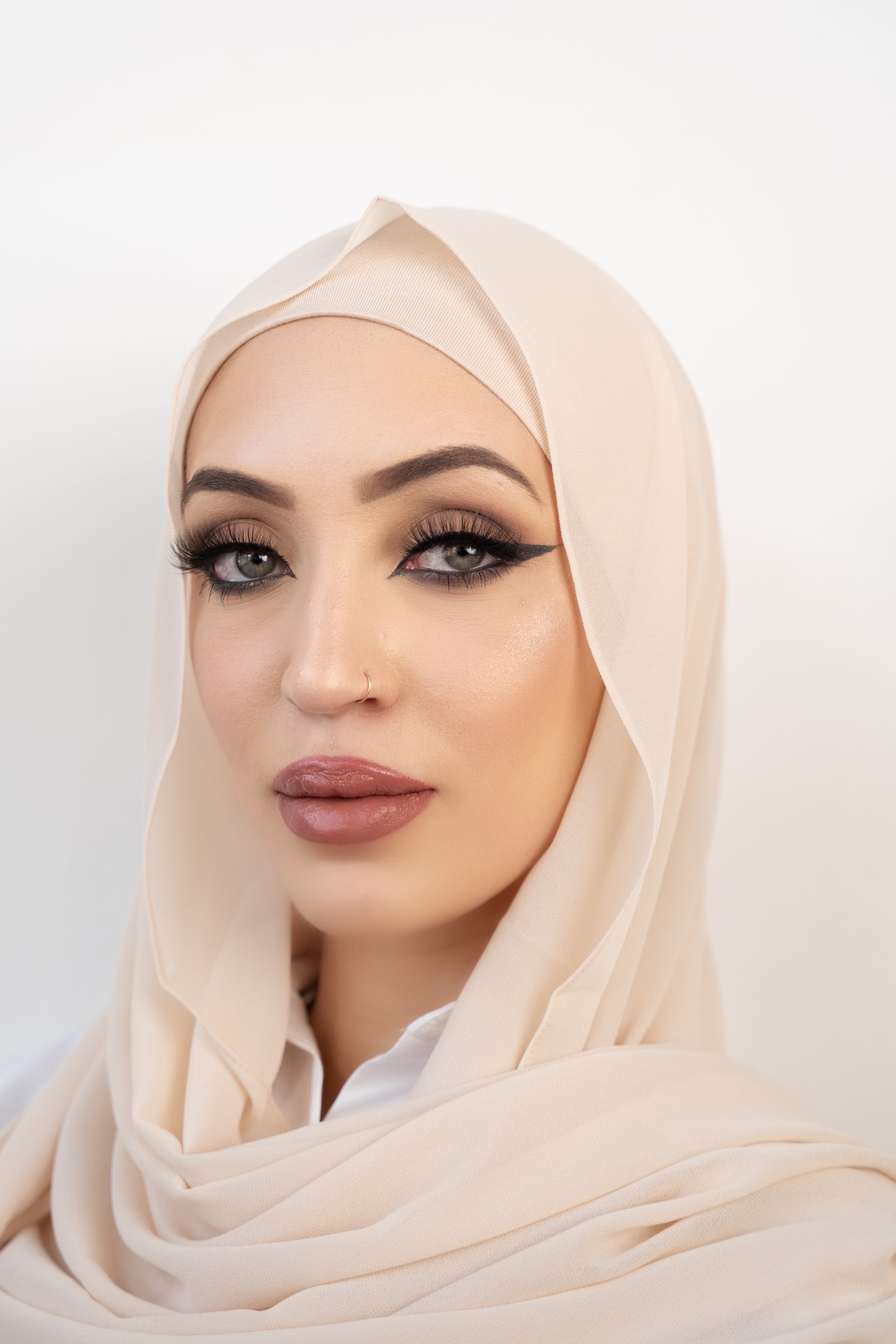 Elegant Chiffon Hijab Set for Women - Soft & Breathable Iman Scarf - Perfect for Daily Wear, Prayer, and Special Occasions
