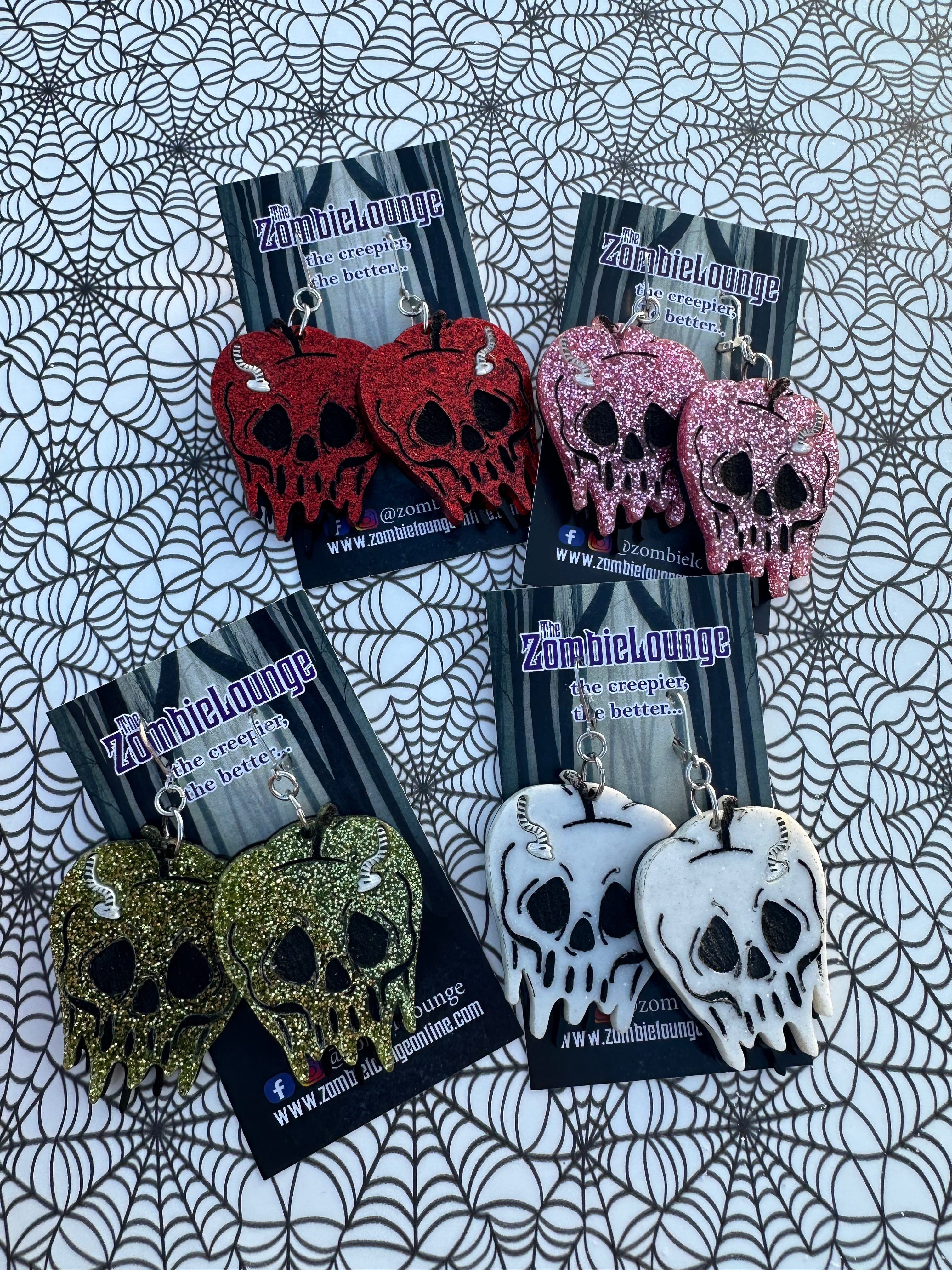 Creepy Poison Apple Earrings - Halloween Gothic Jewelry for Women, Unique Handmade Dangle Earrings for Costume Parties & Witchy Aesthetic