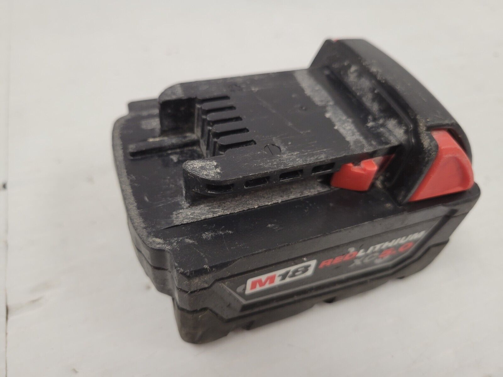 Milwaukee 48-11-1850 M18 18V 5.0Ah Lithium-Ion Battery - Power Tools Replacement Battery for Drills, Saws & Outdoor Equipment - Perfect for Construction, DIY Projects & Professional Use