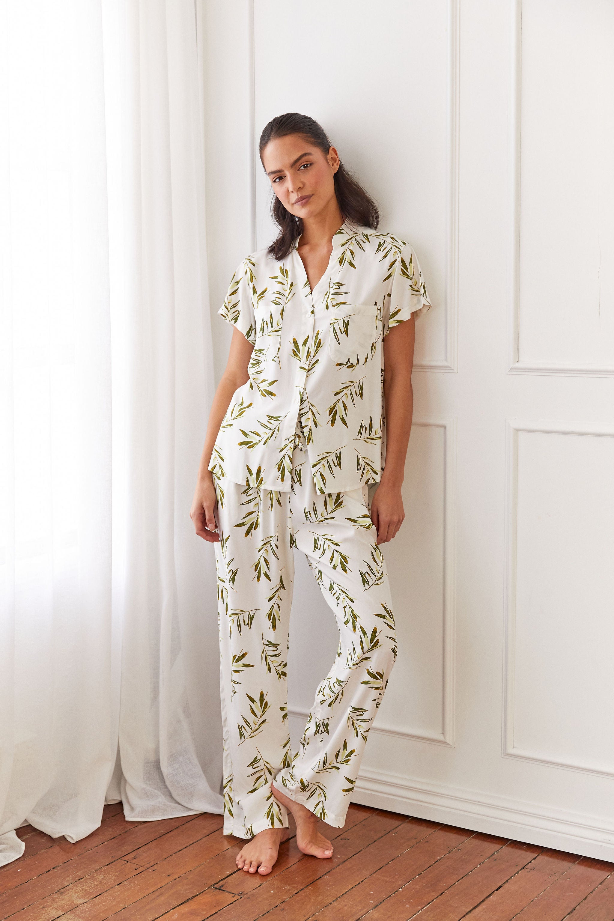 Comfortable Maggie Pajama Set - Long Pants with Olive Leaf Design | Soft Sleepwear for Women, Cozy Loungewear for Home & Travel