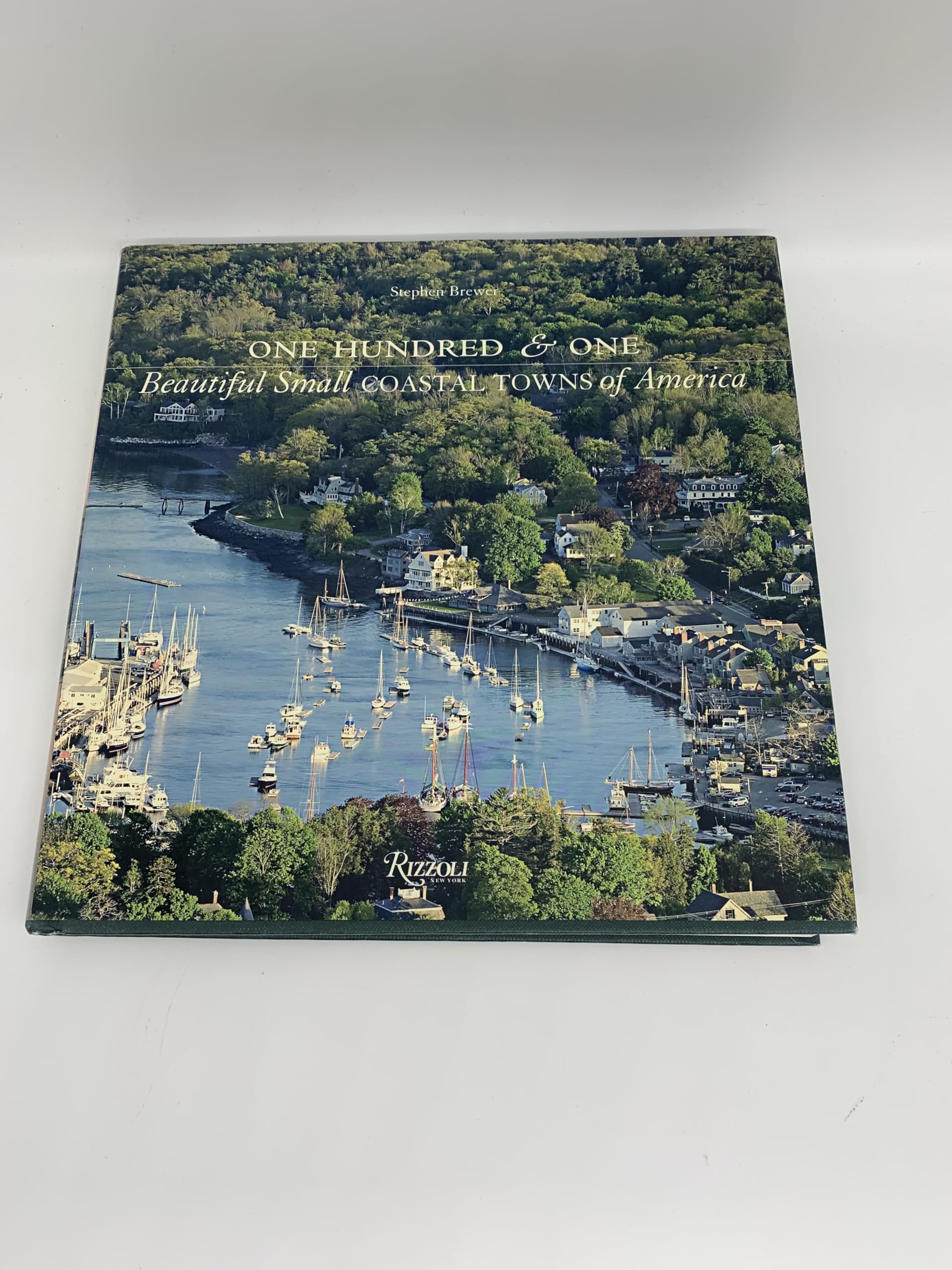 101 Beautiful Small Coastal Towns in America: Travel Guide for Scenic Getaways & Coastal Vacations | Perfect for Road Trips, Weekend Escapes & Relaxing Beach Holidays