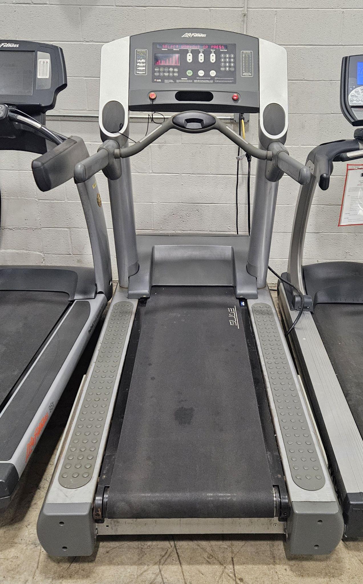 Refurbished Life Fitness 95Ti Treadmill - Premium Home & Gym Cardio Equipment for Running, Walking & Fitness Training