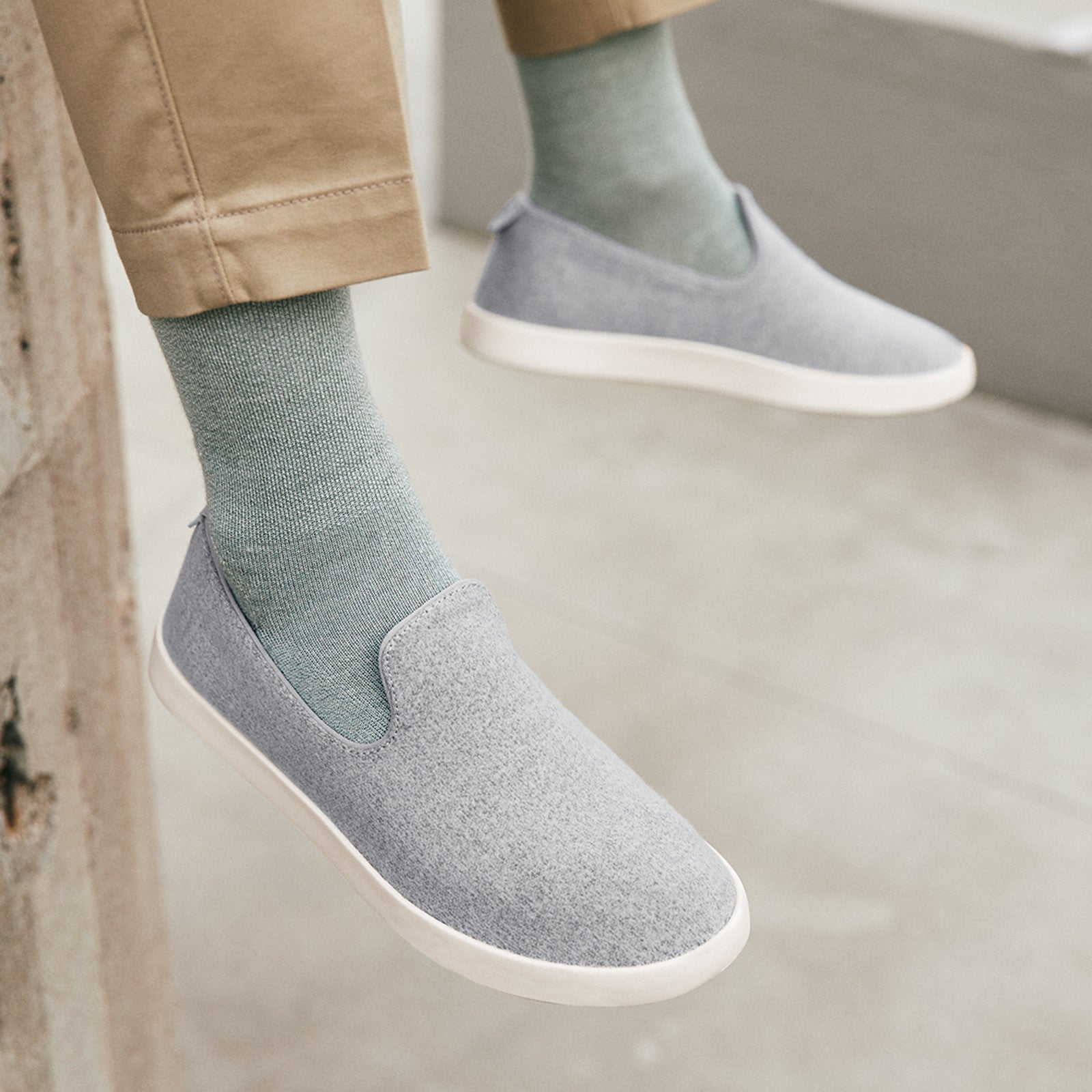 Premium Men's Wool Slippers - Soft & Comfortable House Shoes for Relaxing at Home, Dapple Grey with Cream Sole - Cozy Winter Indoor & Outdoor Lounge Wear