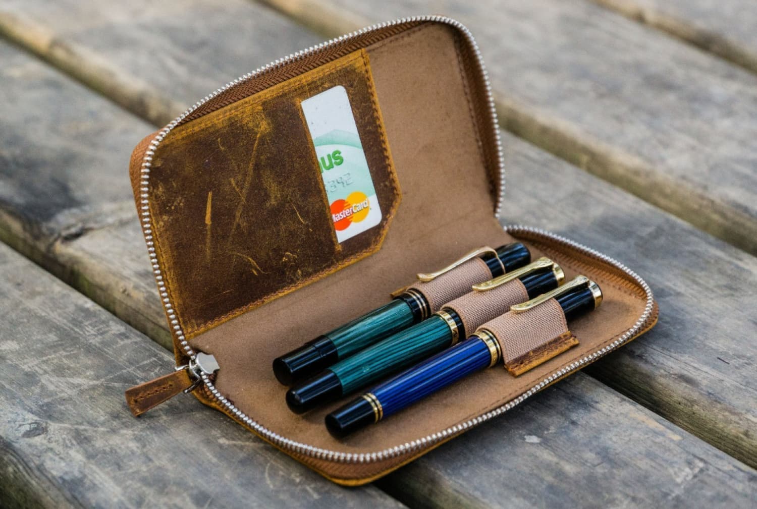 Galen Leather Premium Zippered Three Pen Case - Crazy Horse Brown - Perfect for Fountain Pens, Ballpoints & Rollerballs - Ideal for Office, School & Travel