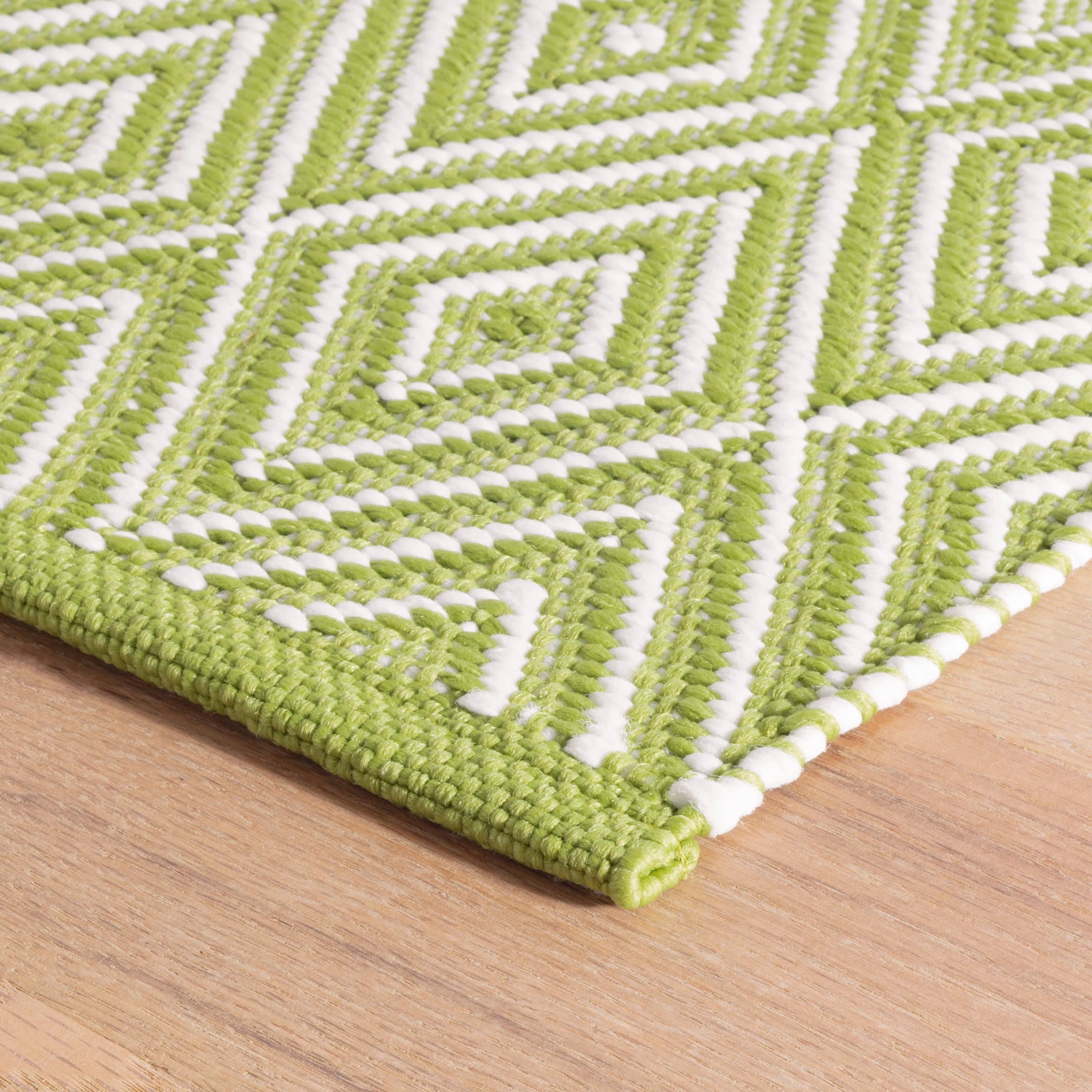 Premium Diamond Handwoven Indoor/Outdoor Area Rug - Sprout Green & White Boho Chic Design | Perfect for Living Room, Bedroom, Patio & Nursery Decor