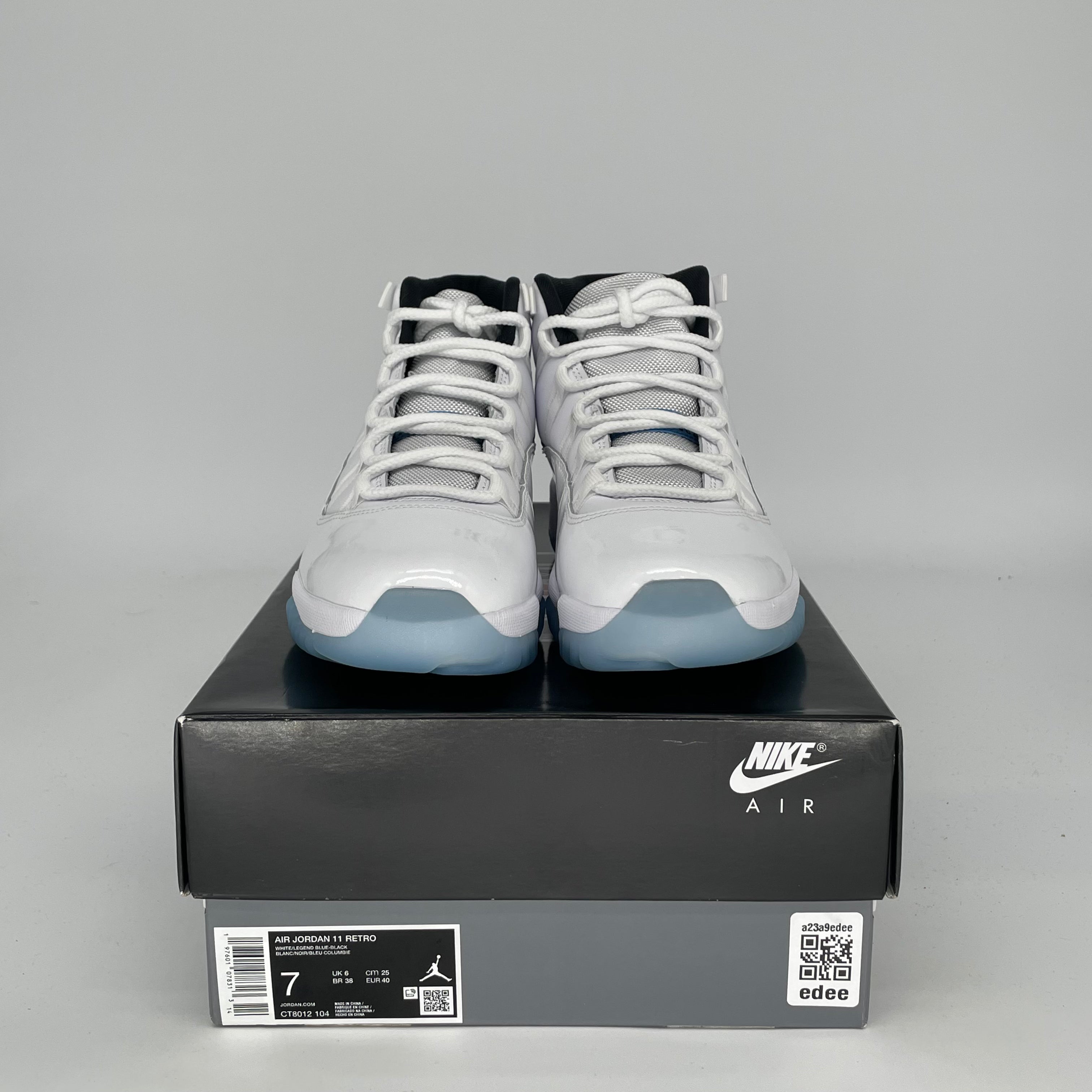 Original Air Jordan 11 Retro 'Legend Blue' Men's/Women's Basketball Shoes Size 7/8.5W (CT8012-104) - Perfect for Court Performance & Streetwear Fashion