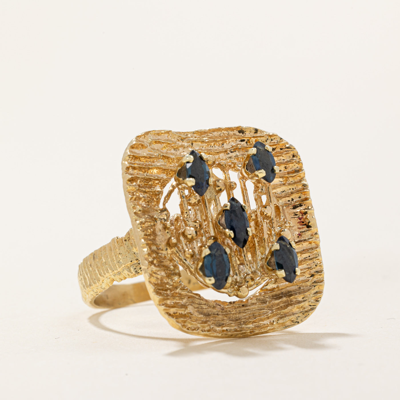Sapphire Textured Cocktail Ring - 0.85 Carat Total Weight (CTW) - Size 7.25 - Elegant Statement Jewelry for Women - Perfect for Parties, Weddings & Special Occasions