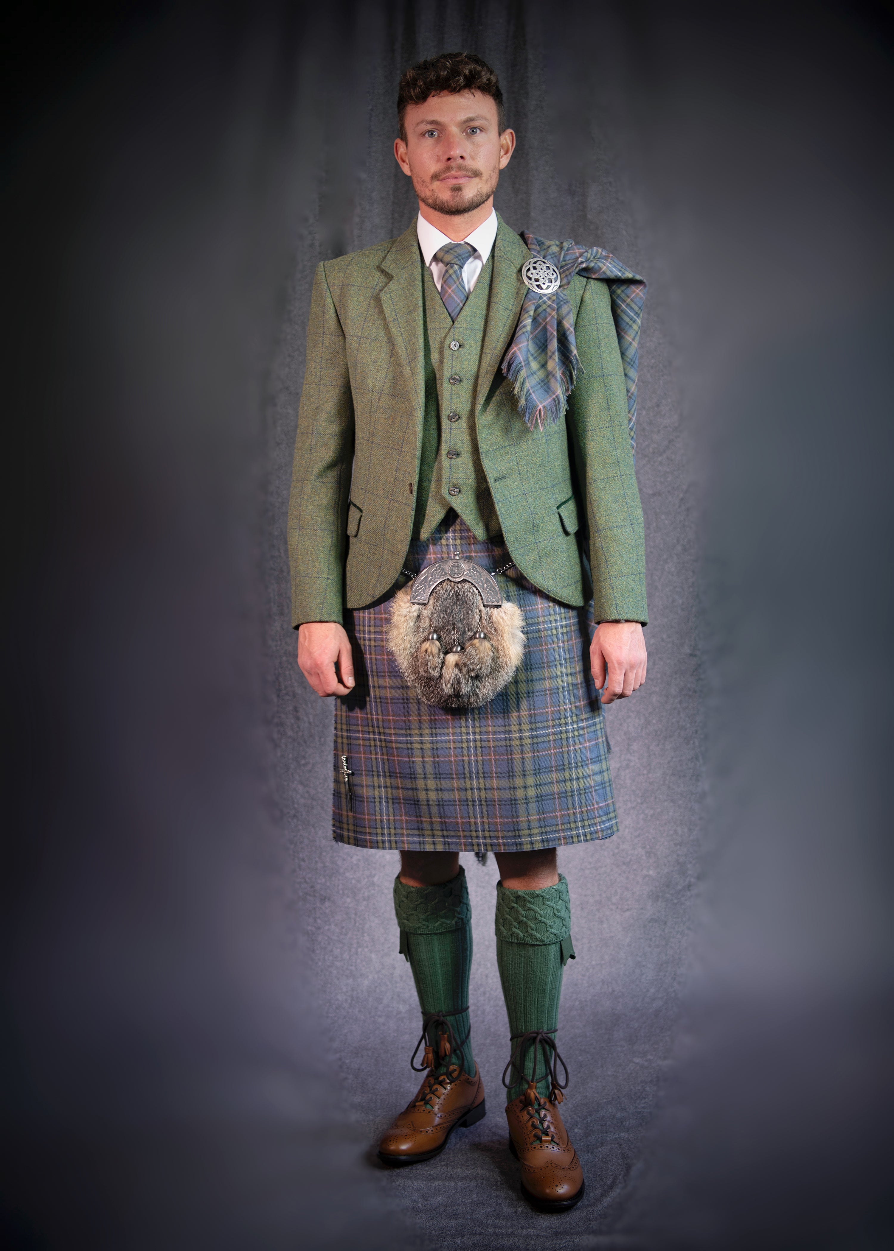 Premium Lovat Green Tweed Kilt Outfit - Traditional Scottish Highland Dress for Men - Perfect for Weddings, Ceilidhs & Formal Events