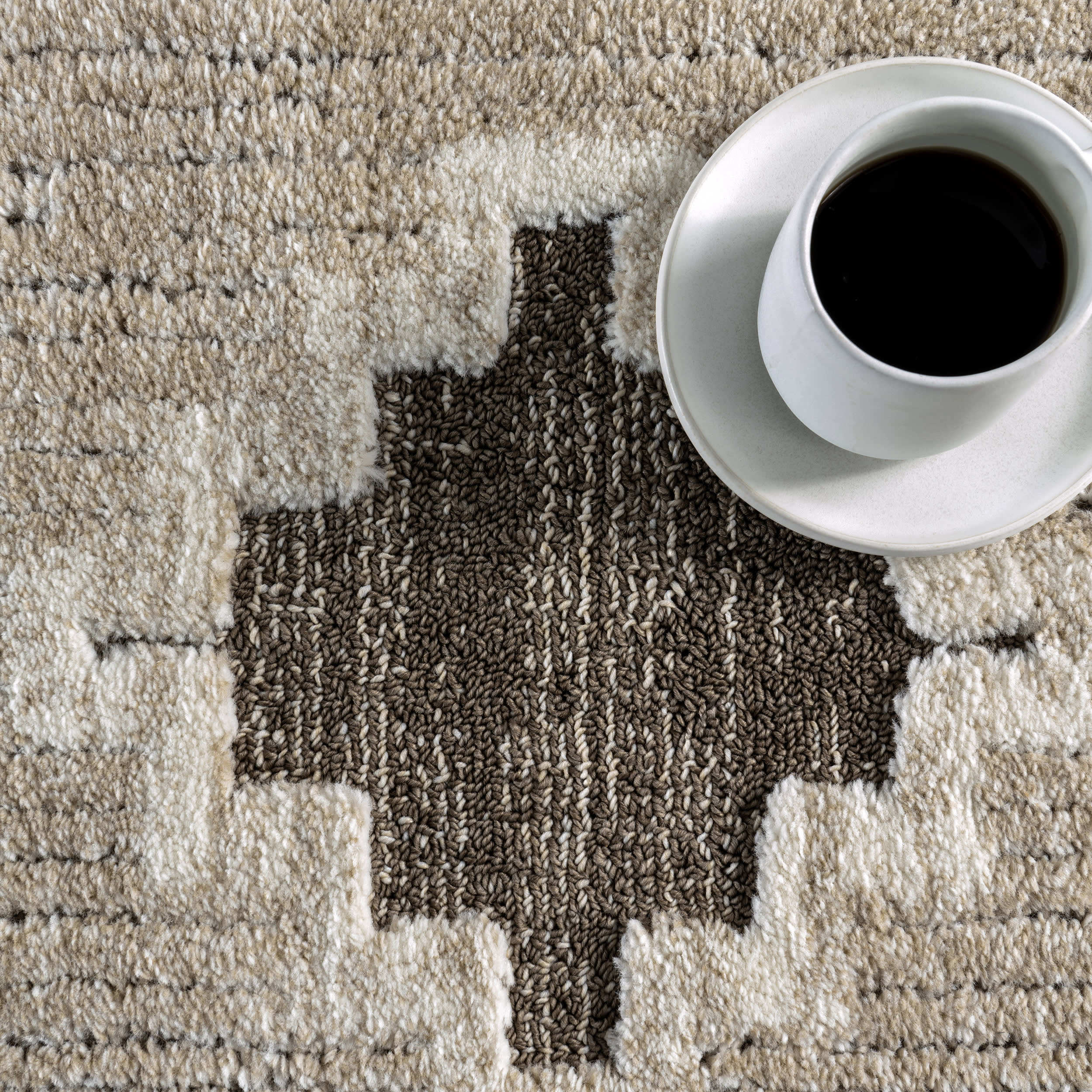 Stylish Gatsby Southwestern Tasseled Rug in Brown - Perfect for Boho Chic Living Room, Bedroom or Dorm Decor