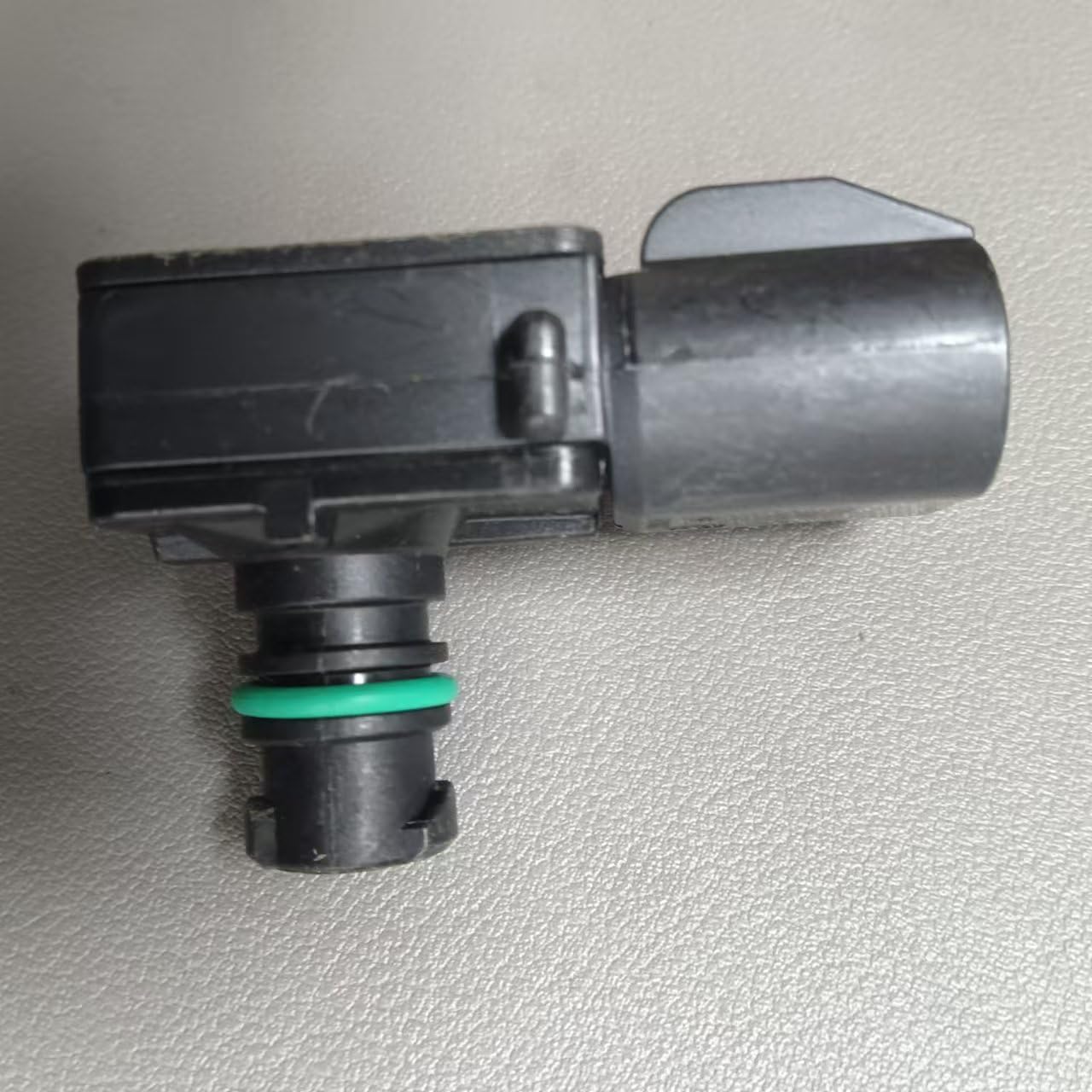 Absolute Pressure Sensor 5033310AC 68199324AA 56028562AB 05149091AA - Compatible with Dodge, Jeep, Chrysler Vehicles - Perfect for Engine Performance & Fuel Efficiency Optimization